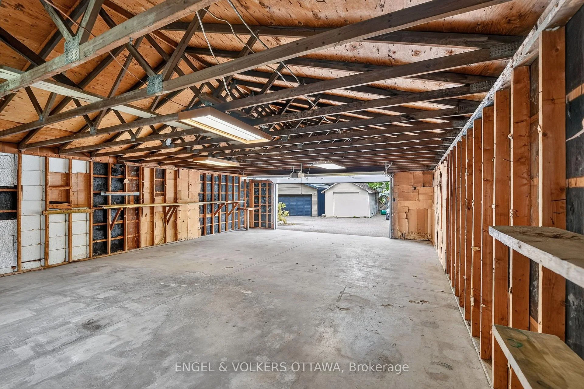 Photo 4 of 127 Bayswater Avenue, Ottawa, Hintonburg — HOMEH