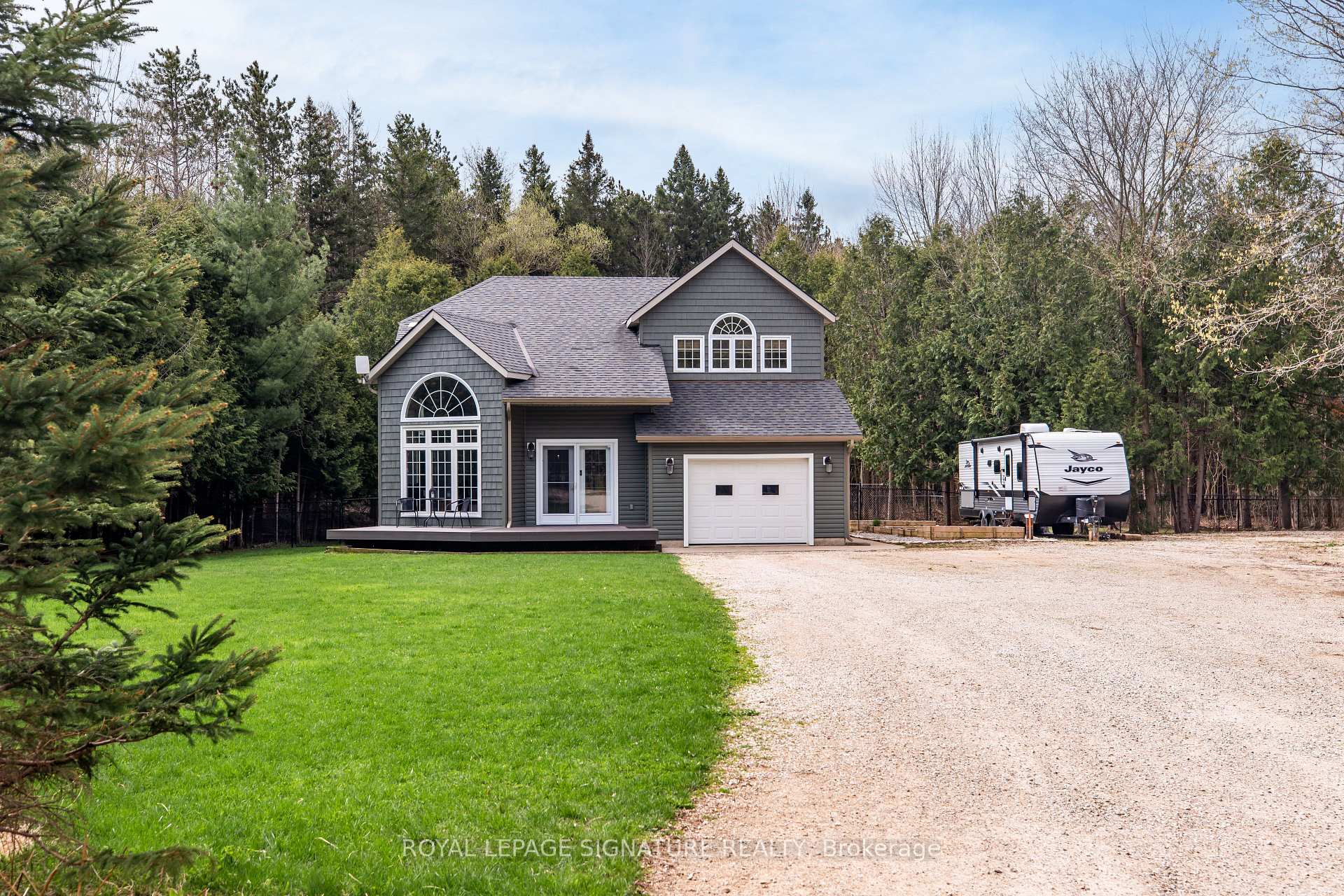 Photo 2 of 777320 Highway 10, Chatsworth — HOMEH