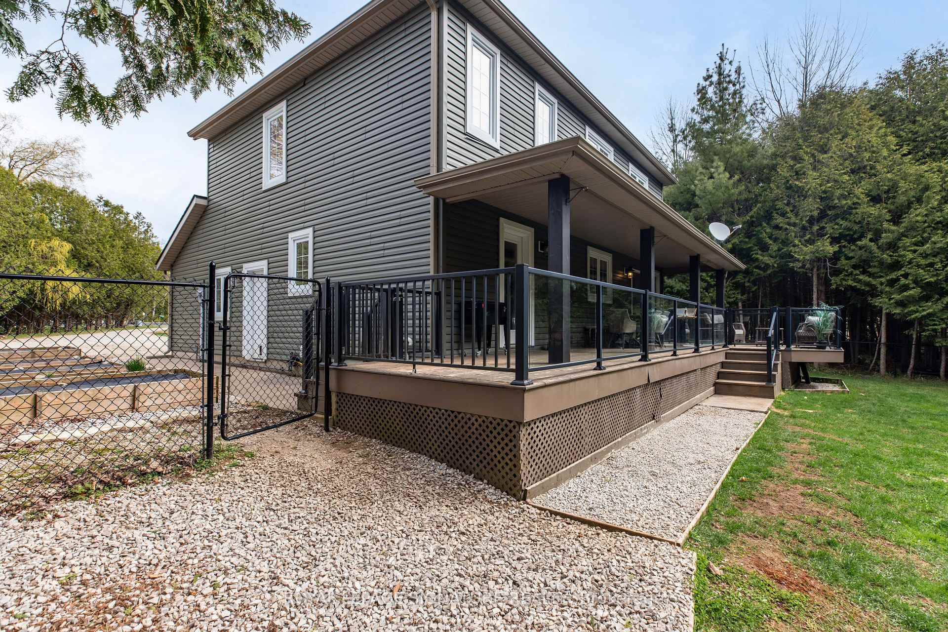 Photo 9 of 777320 Highway 10, Chatsworth — HOMEH