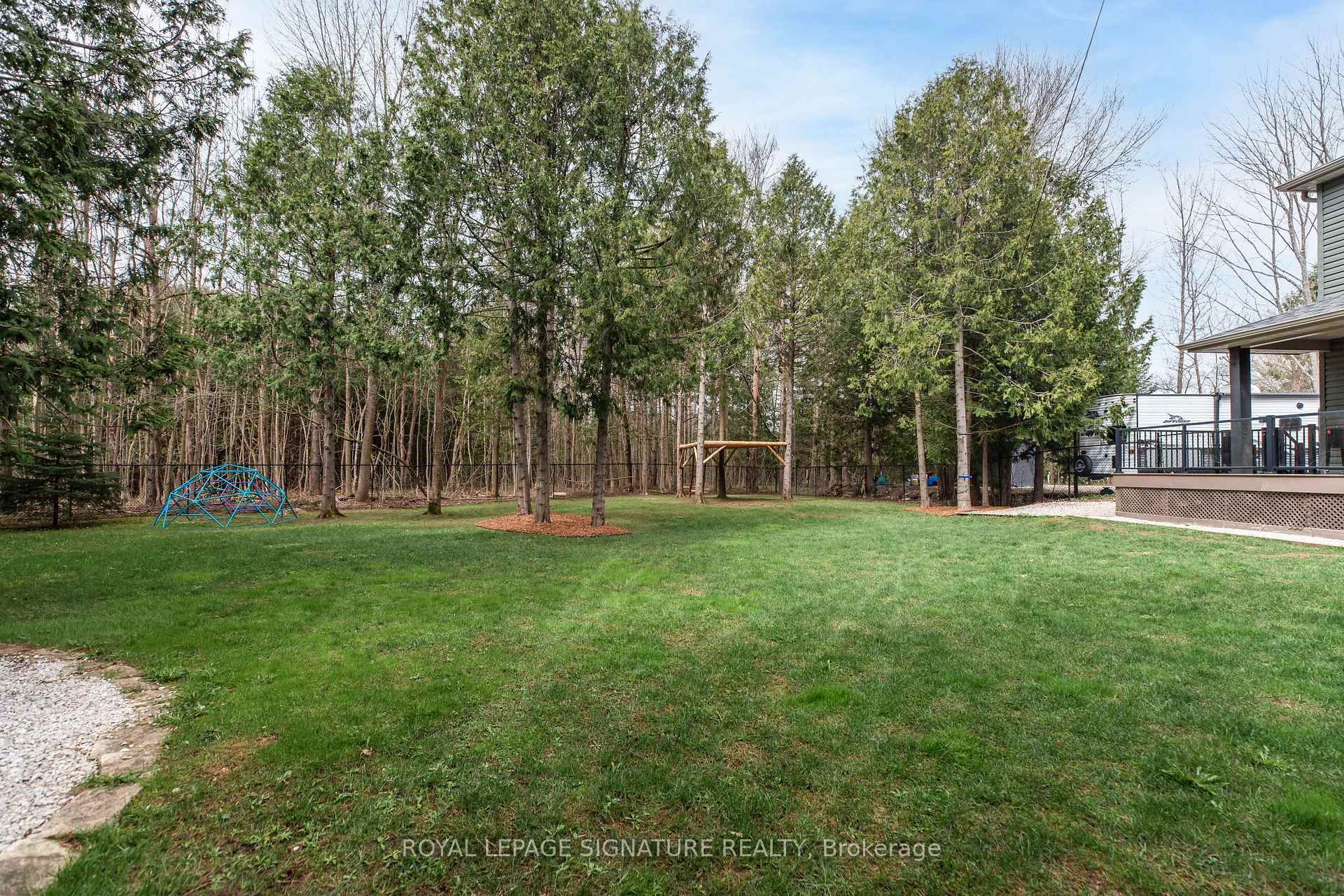 Photo 10 of 777320 Highway 10, Chatsworth — HOMEH