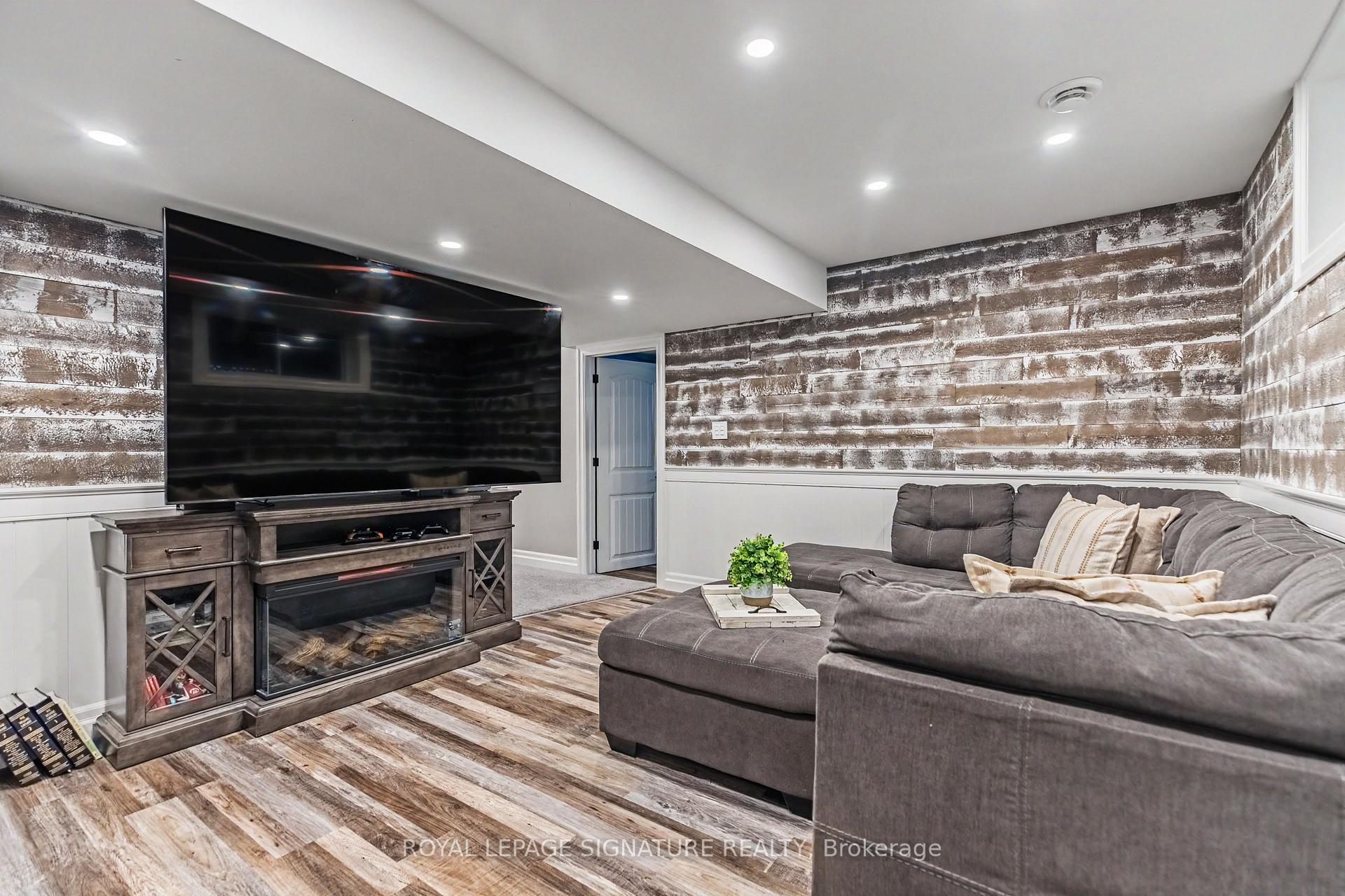 Photo 36 of 777320 Highway 10, Chatsworth — HOMEH
