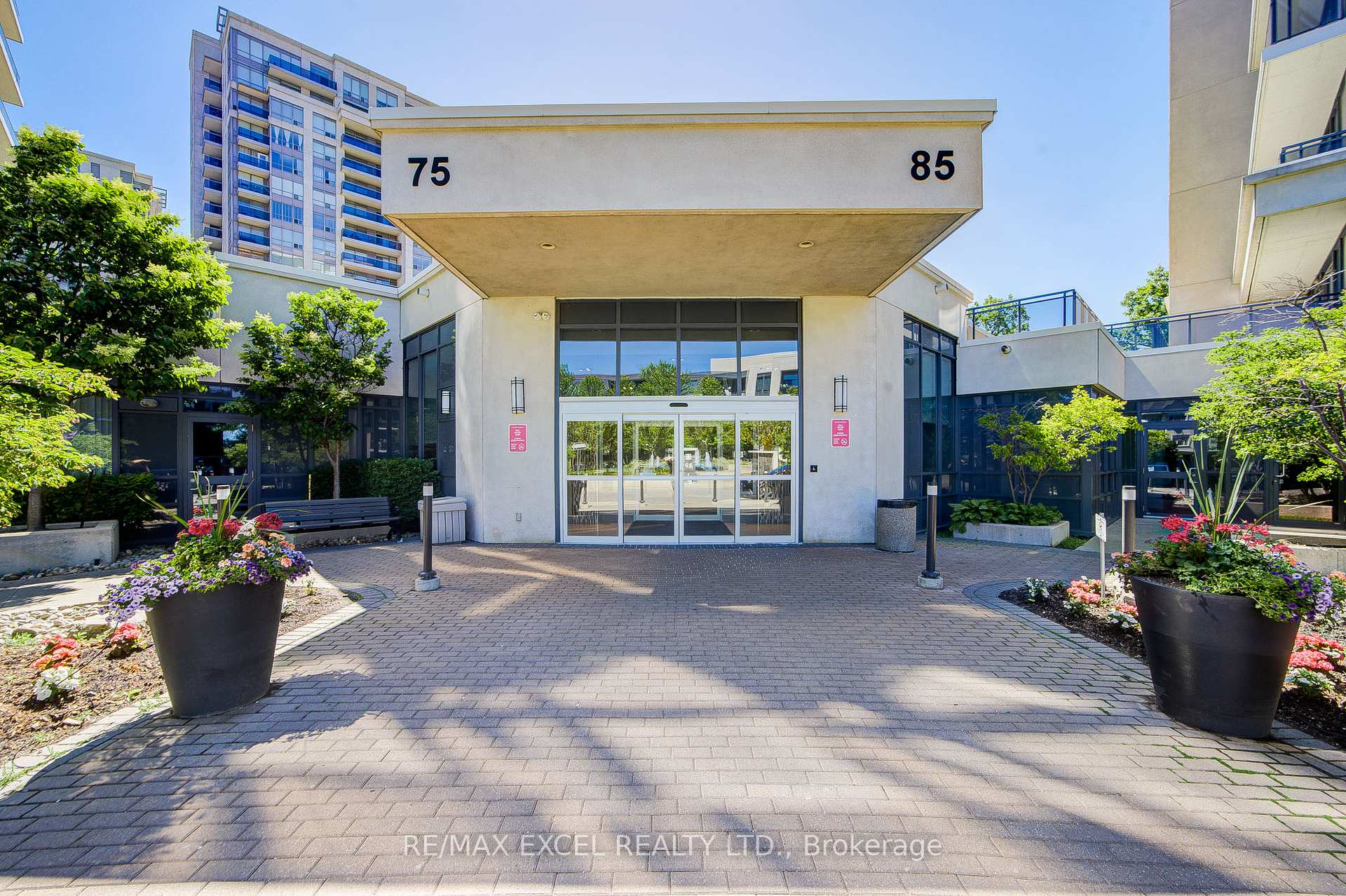 Photo 4 of Unit 705, 85 North Park Road S, Vaughan, Beverley Glen — HOMEH