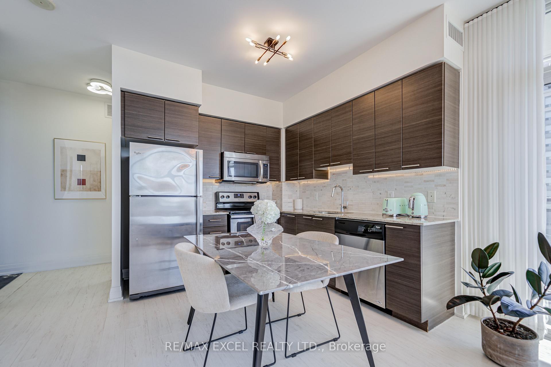 Photo 9 of Unit 705, 85 North Park Road S, Vaughan, Beverley Glen — HOMEH