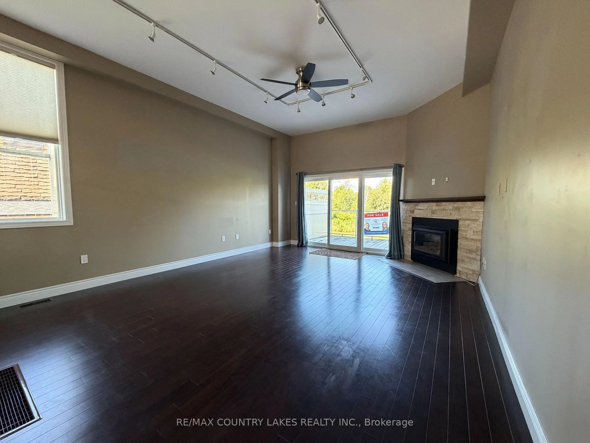 Photo 14 of Unit 11, 4 Paradise Boulevard, Ramara, Brechin — HOMEH