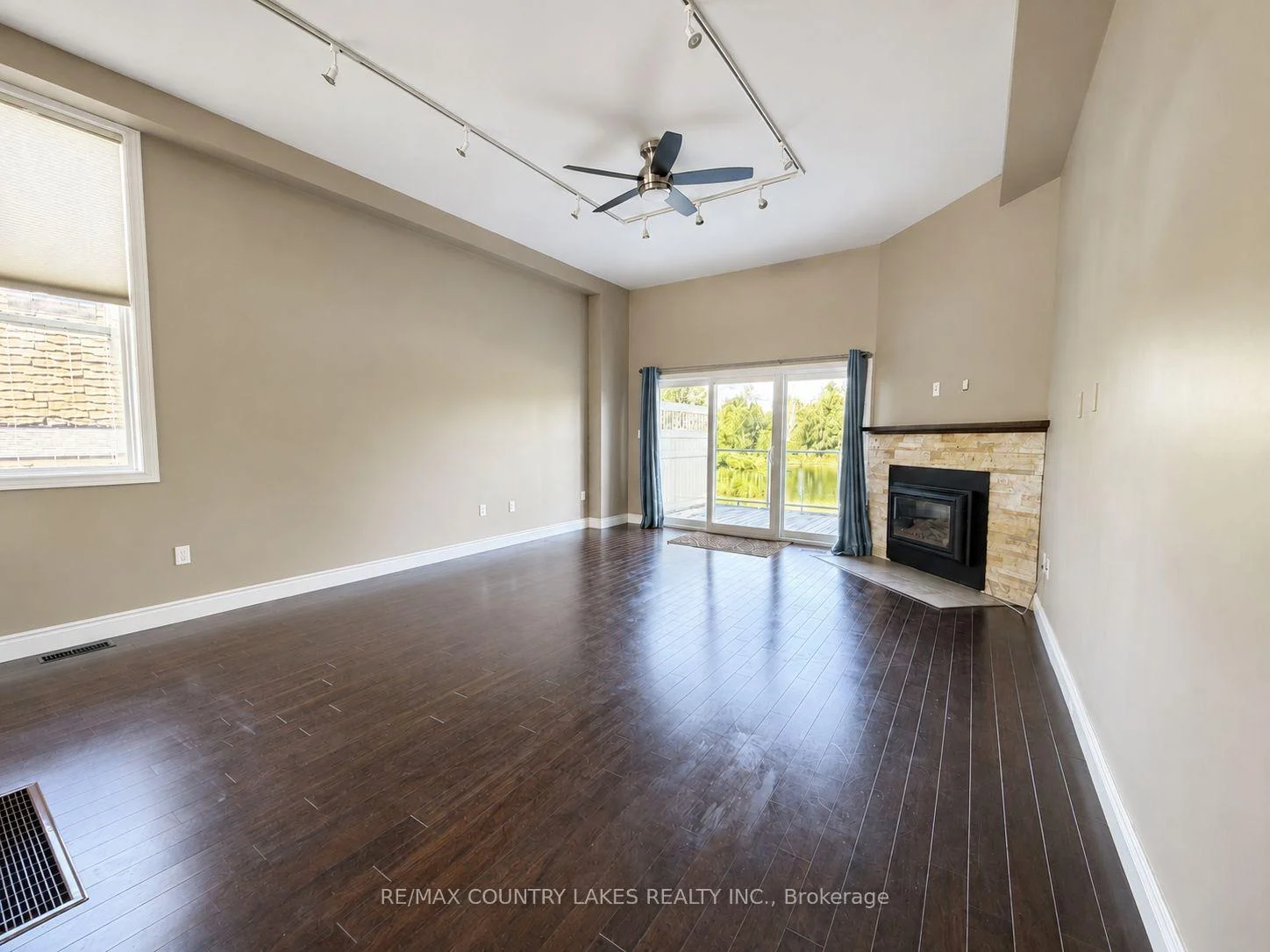 Photo 52 of Unit 11, 4 Paradise Boulevard, Ramara, Brechin — HOMEH