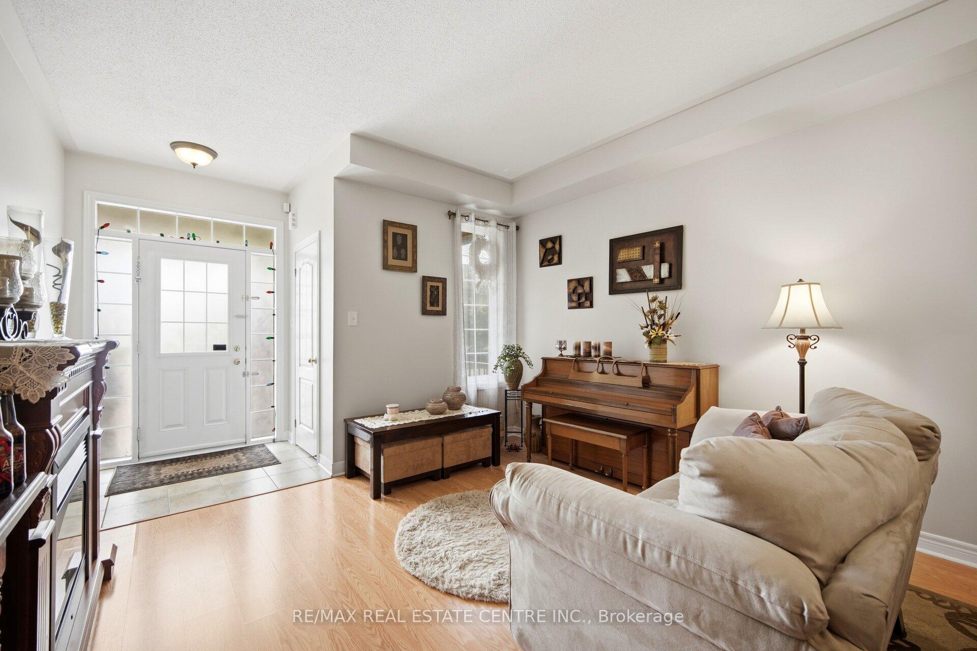 Photo 6 of 16 Gamson Crescent, Brampton, Sandringham-Wellington — HOMEH