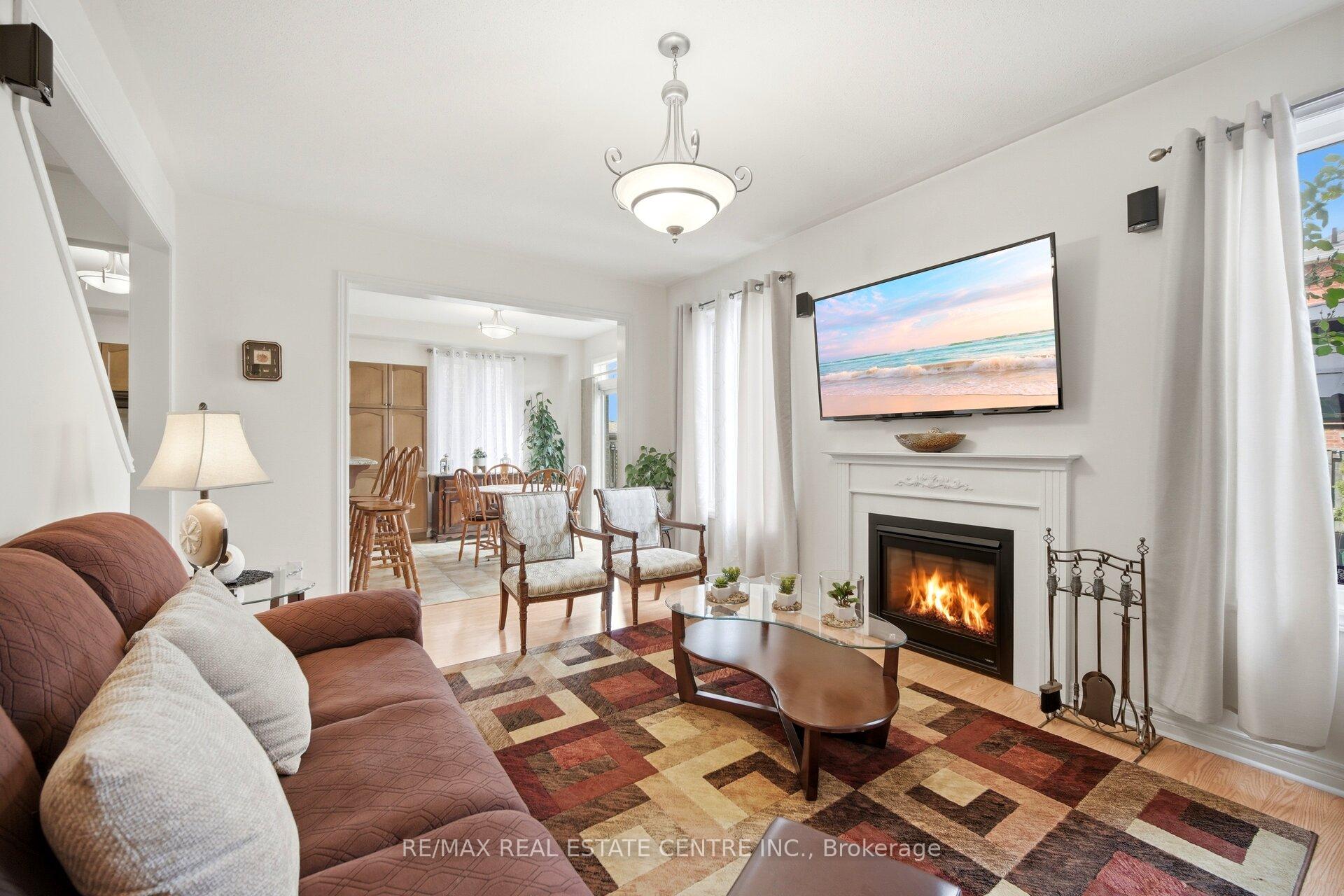 Photo 18 of 16 Gamson Crescent, Brampton, Sandringham-Wellington — HOMEH