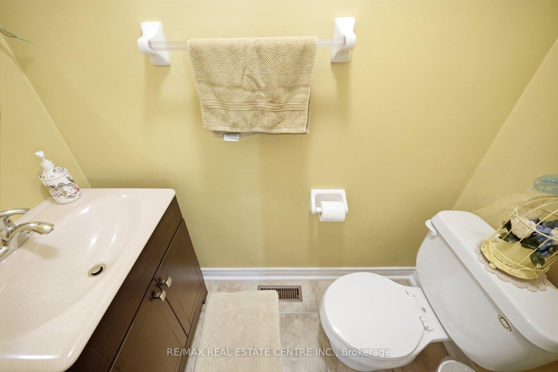Photo 19 of 16 Gamson Crescent, Brampton, Sandringham-Wellington — HOMEH