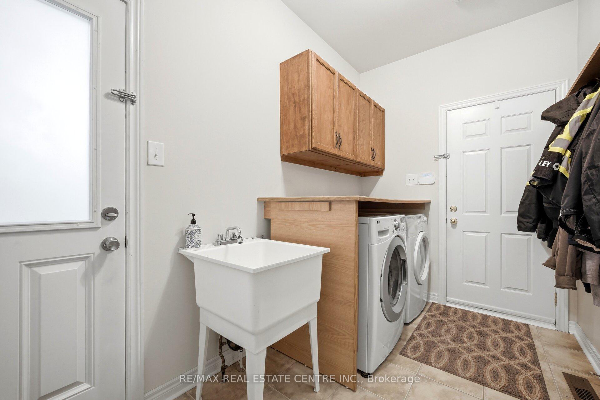 Photo 20 of 16 Gamson Crescent, Brampton, Sandringham-Wellington — HOMEH