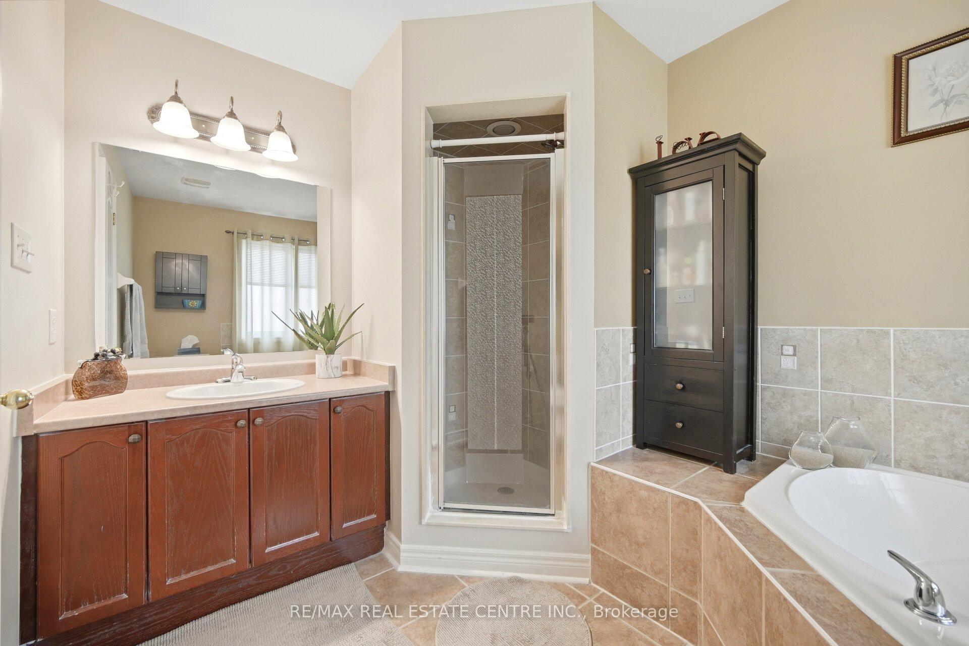 Photo 25 of 16 Gamson Crescent, Brampton, Sandringham-Wellington — HOMEH