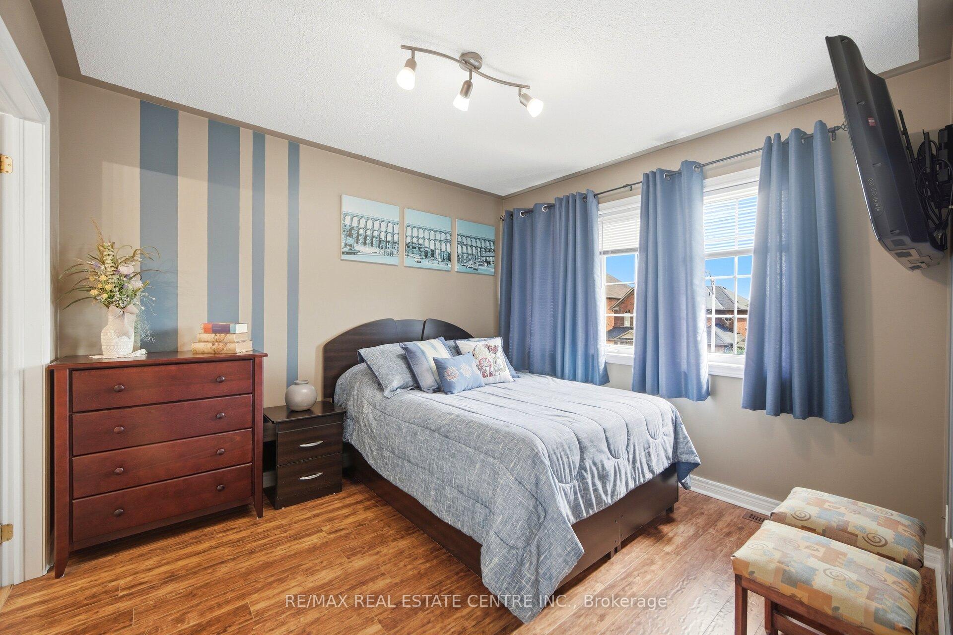 Photo 26 of 16 Gamson Crescent, Brampton, Sandringham-Wellington — HOMEH