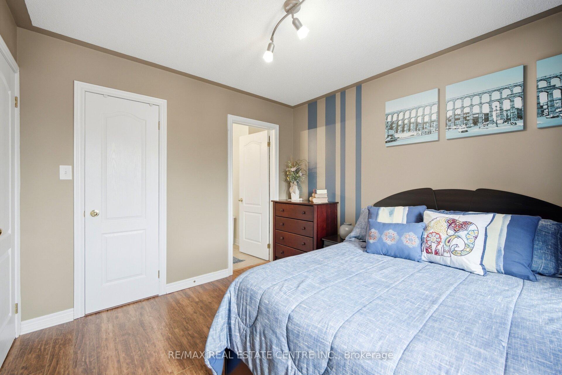 Photo 27 of 16 Gamson Crescent, Brampton, Sandringham-Wellington — HOMEH