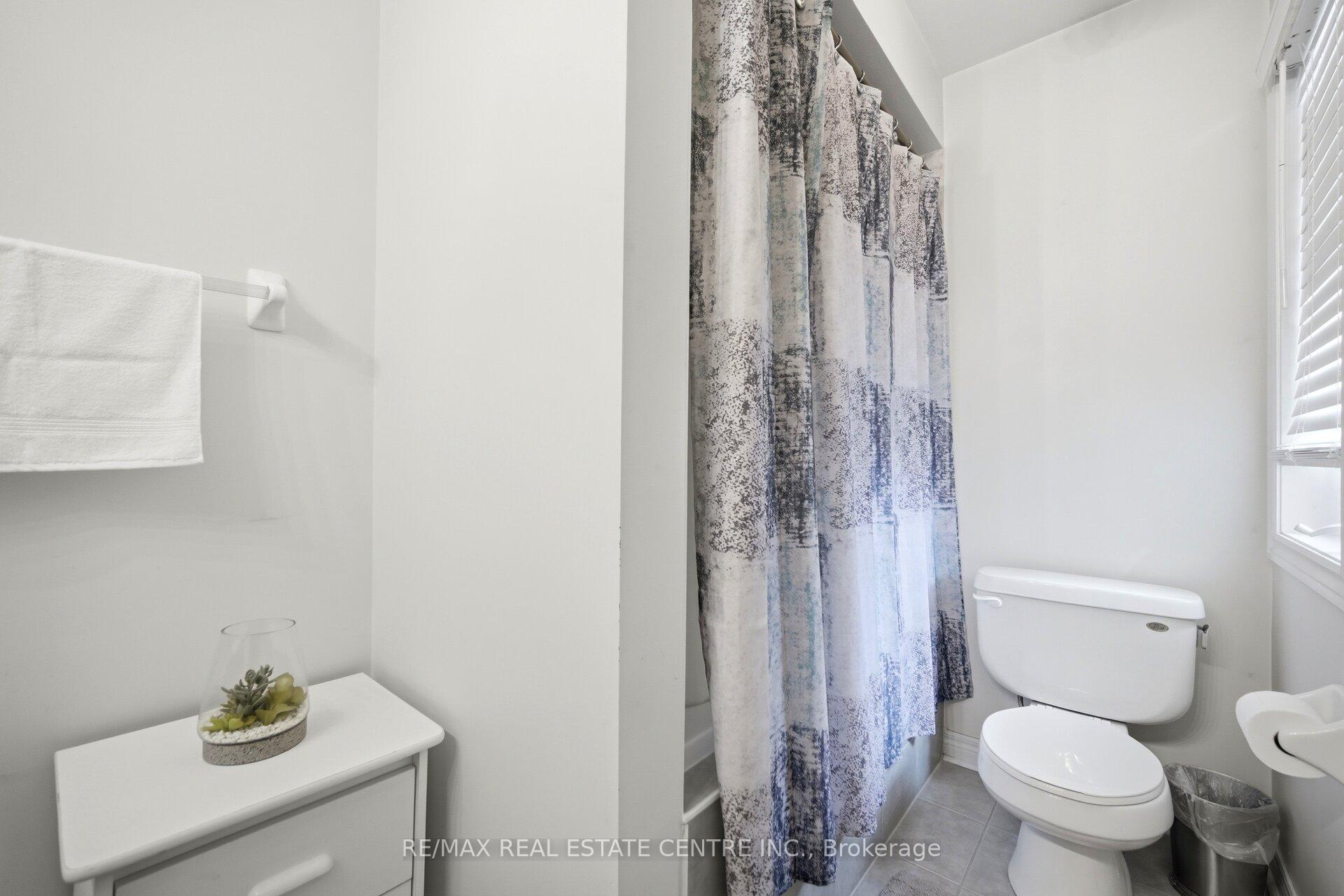 Photo 29 of 16 Gamson Crescent, Brampton, Sandringham-Wellington — HOMEH