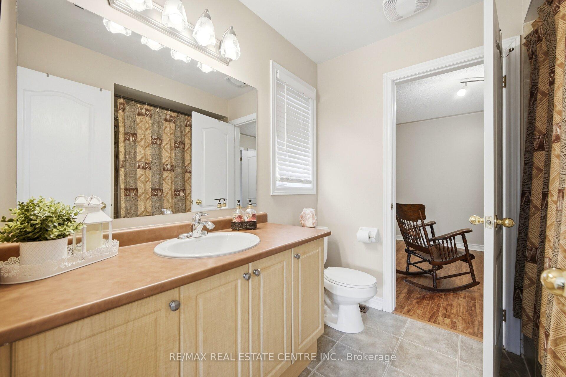 Photo 33 of 16 Gamson Crescent, Brampton, Sandringham-Wellington — HOMEH