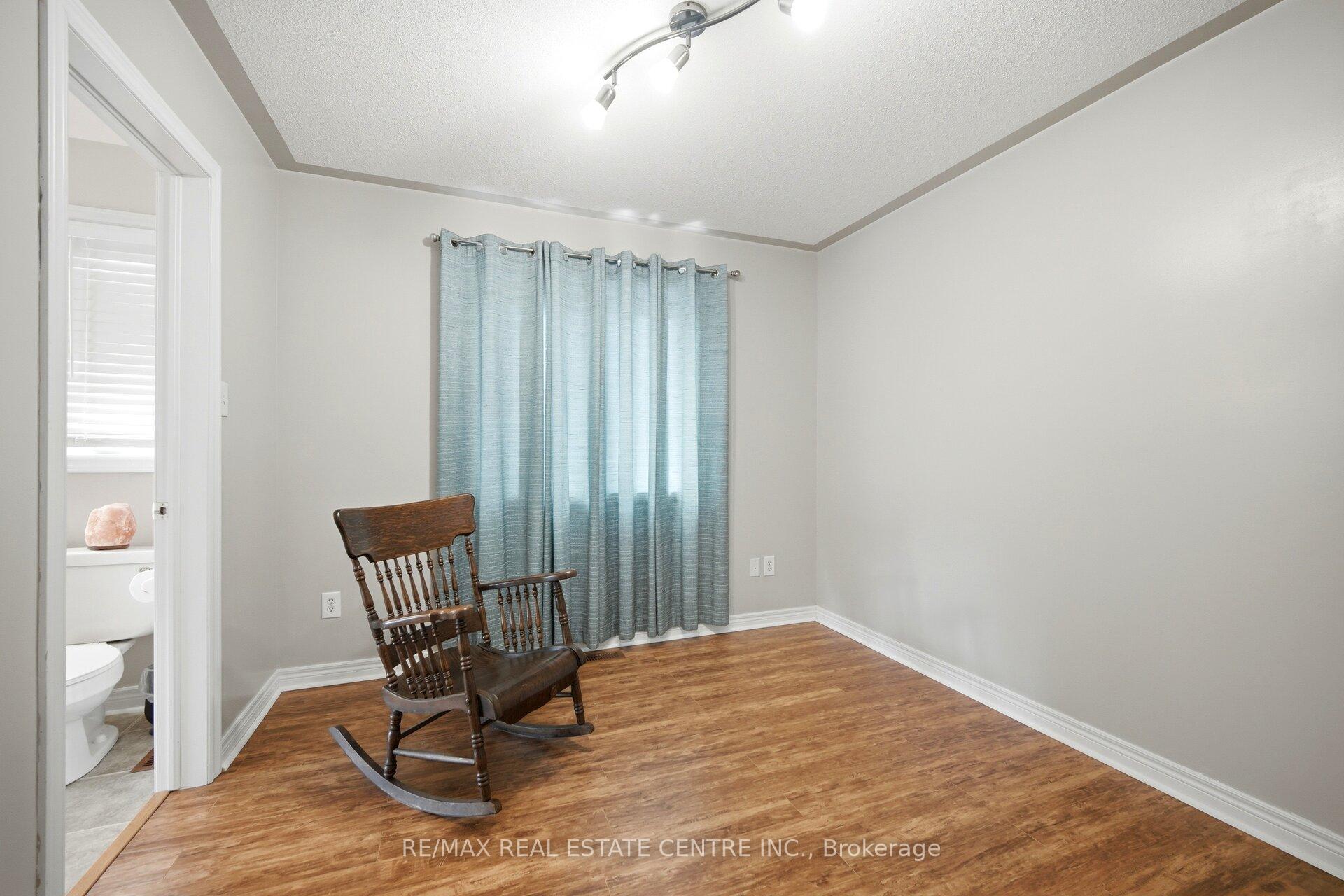 Photo 35 of 16 Gamson Crescent, Brampton, Sandringham-Wellington — HOMEH