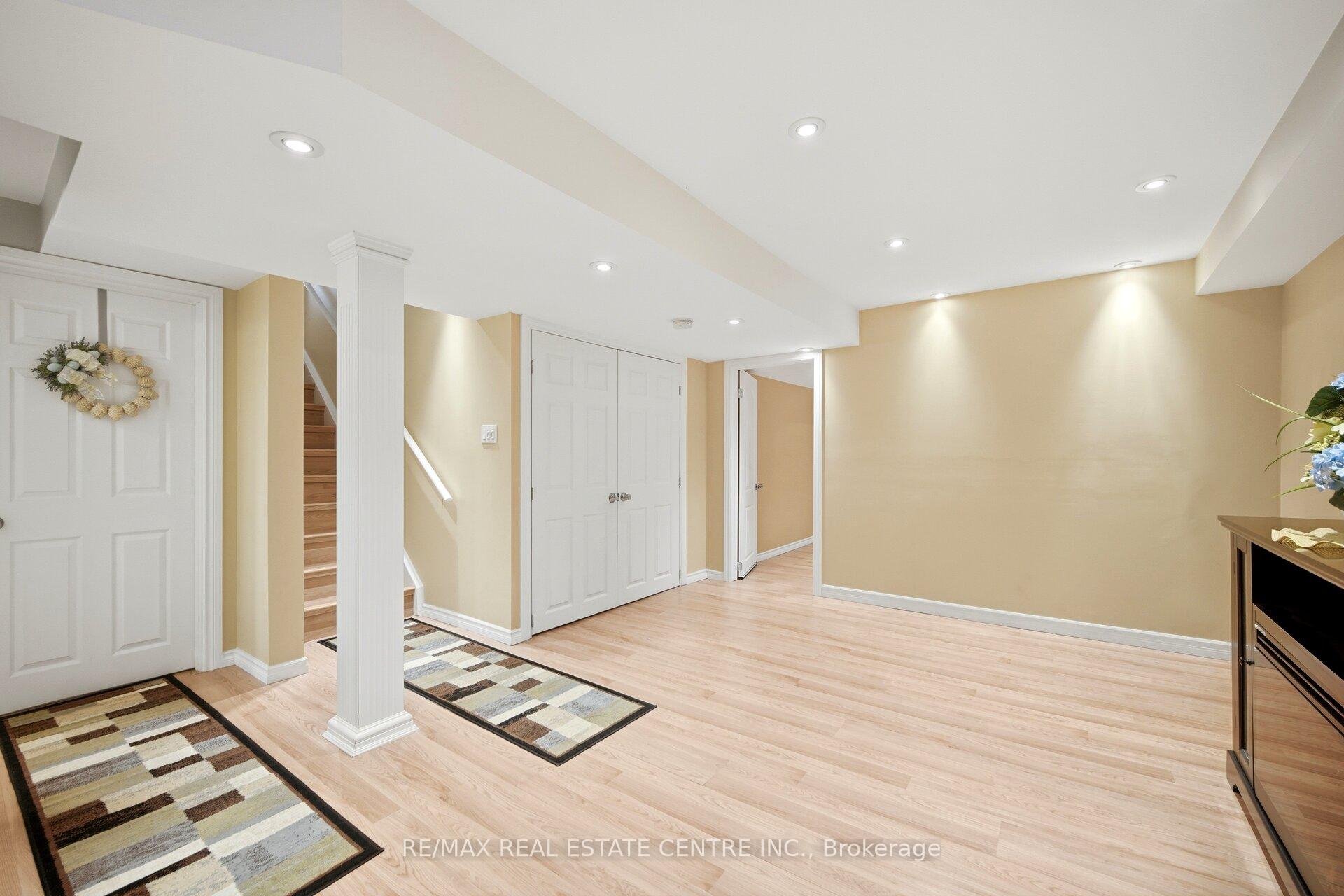 Photo 40 of 16 Gamson Crescent, Brampton, Sandringham-Wellington — HOMEH