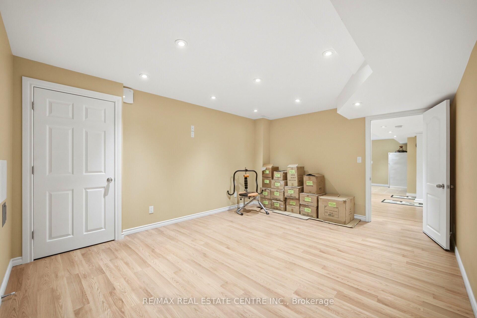 Photo 43 of 16 Gamson Crescent, Brampton, Sandringham-Wellington — HOMEH