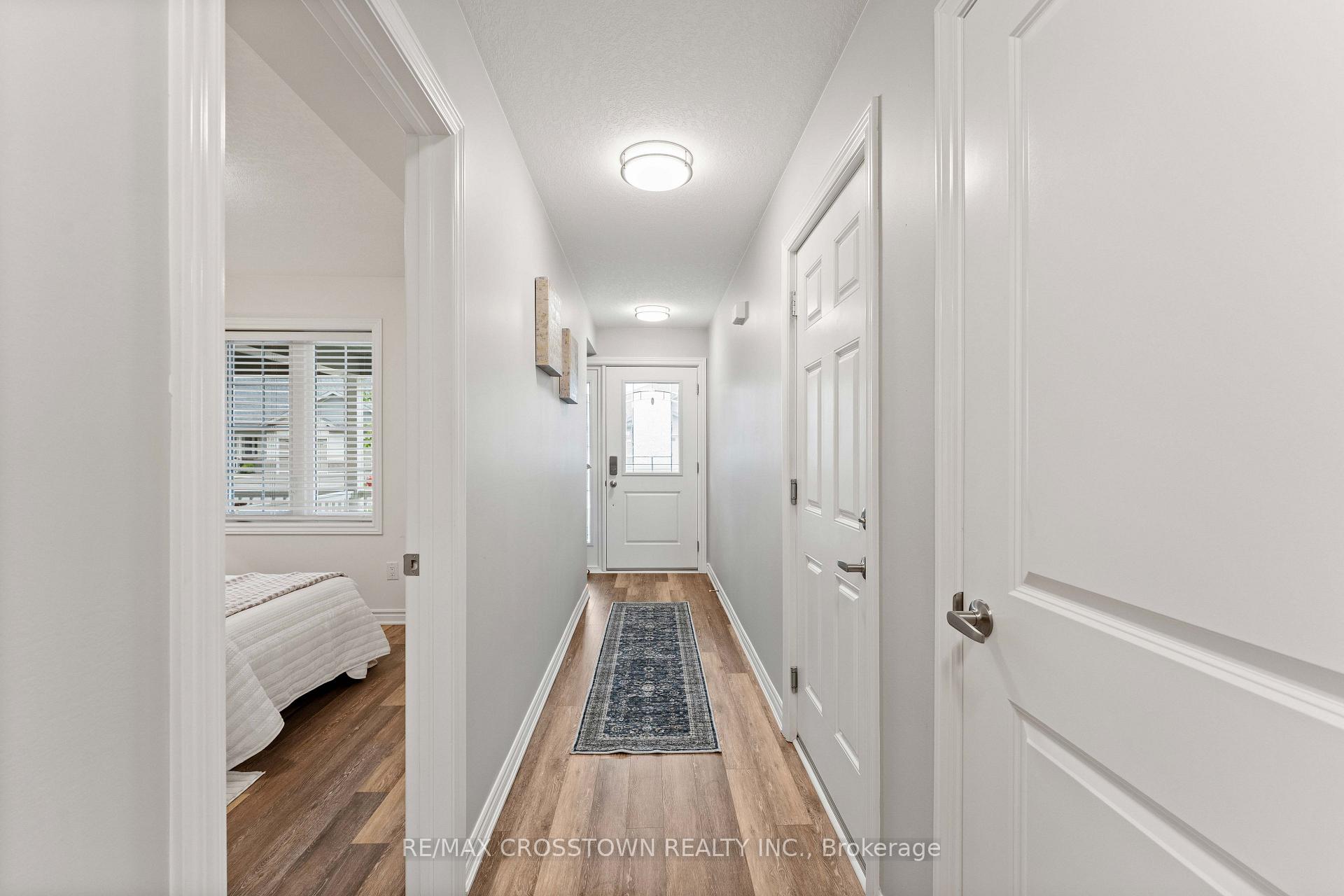 Photo 5 of 70 Ivy Crescent, Wasaga Beach — HOMEH