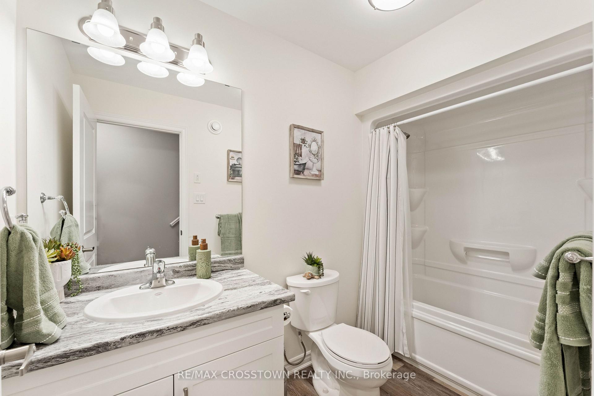 Photo 17 of 70 Ivy Crescent, Wasaga Beach — HOMEH