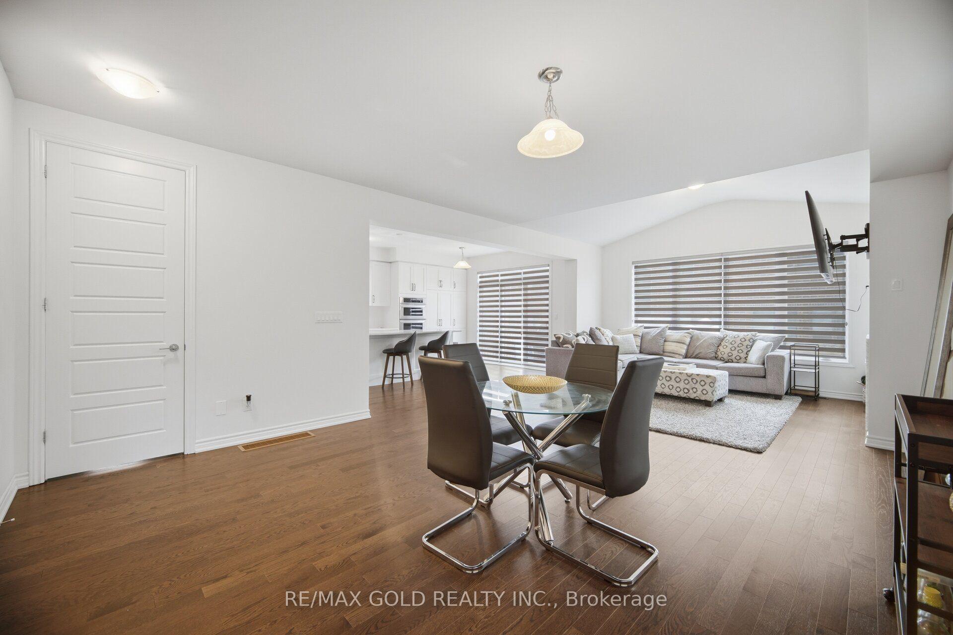 Photo 10 of 426 Coronation Road, Whitby, Rural Whitby — HOMEH