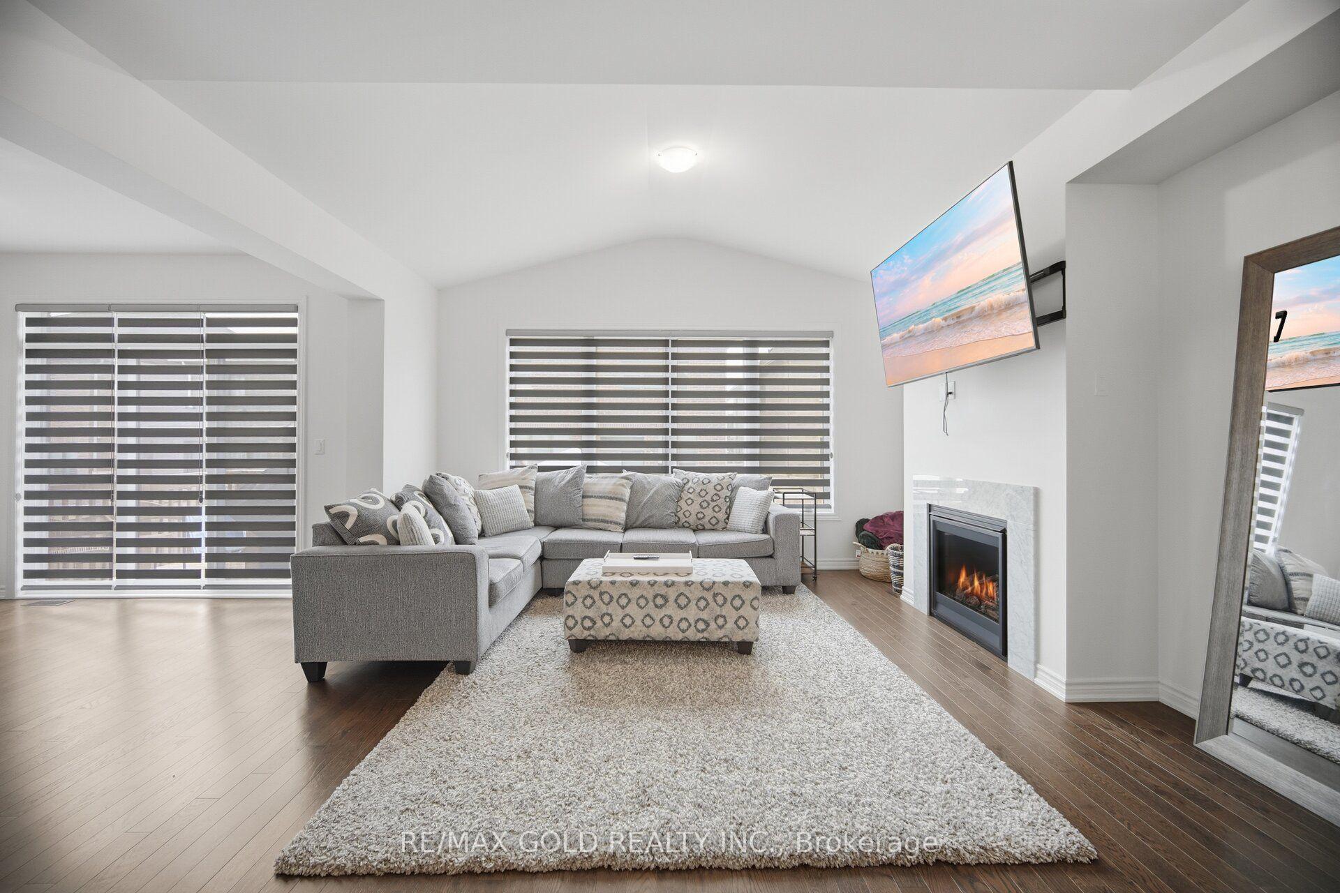 Photo 11 of 426 Coronation Road, Whitby, Rural Whitby — HOMEH