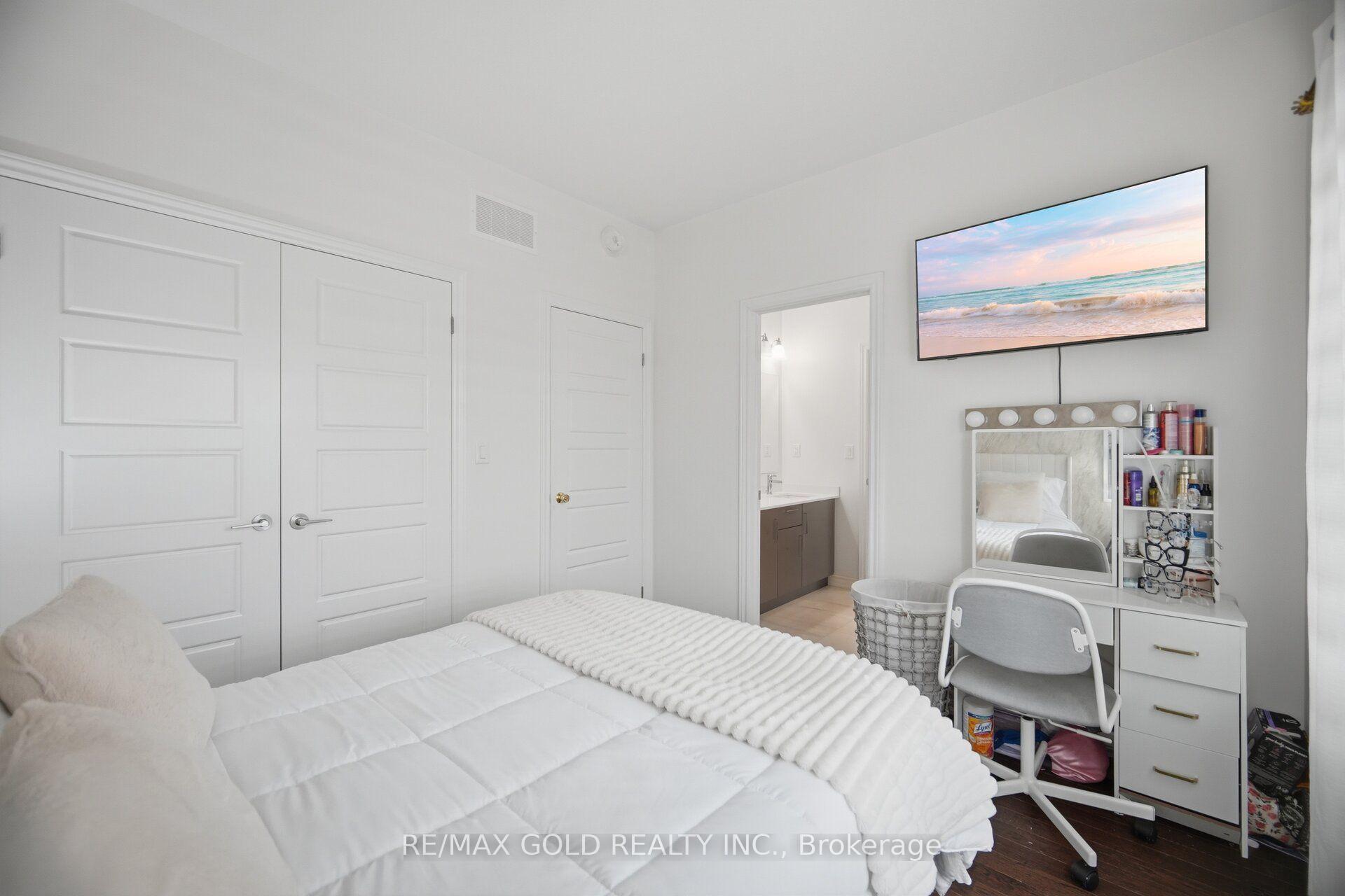 Photo 34 of 426 Coronation Road, Whitby, Rural Whitby — HOMEH