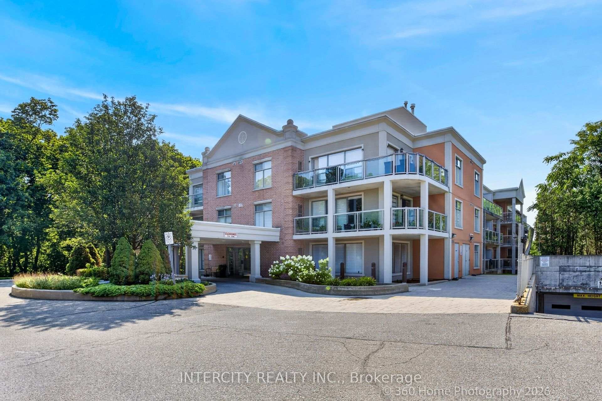 Photo 2 of Unit 304, 245 Pine Grove Road, Vaughan, Islington Woods — HOMEH