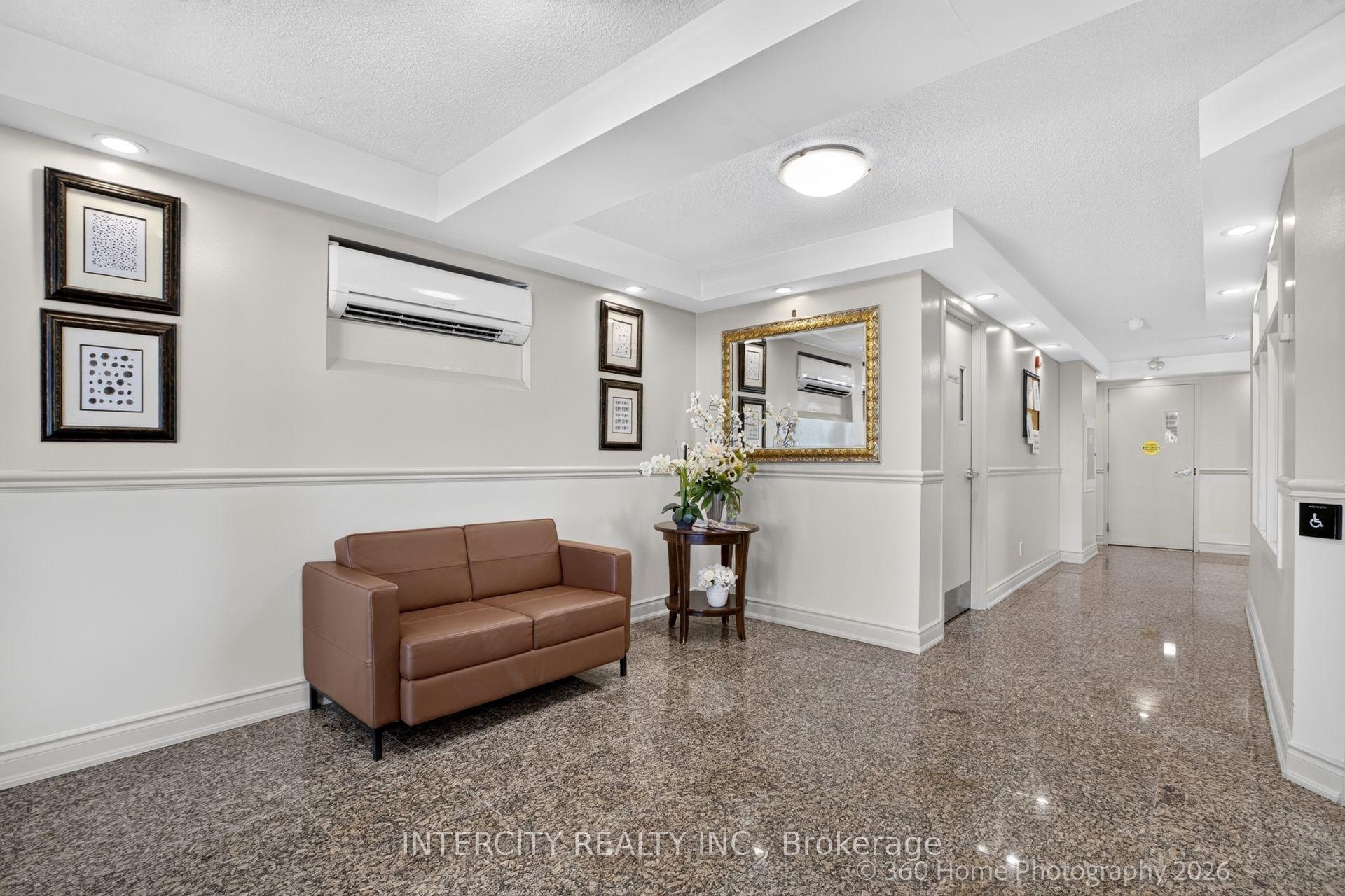 Photo 3 of Unit 304, 245 Pine Grove Road, Vaughan, Islington Woods — HOMEH