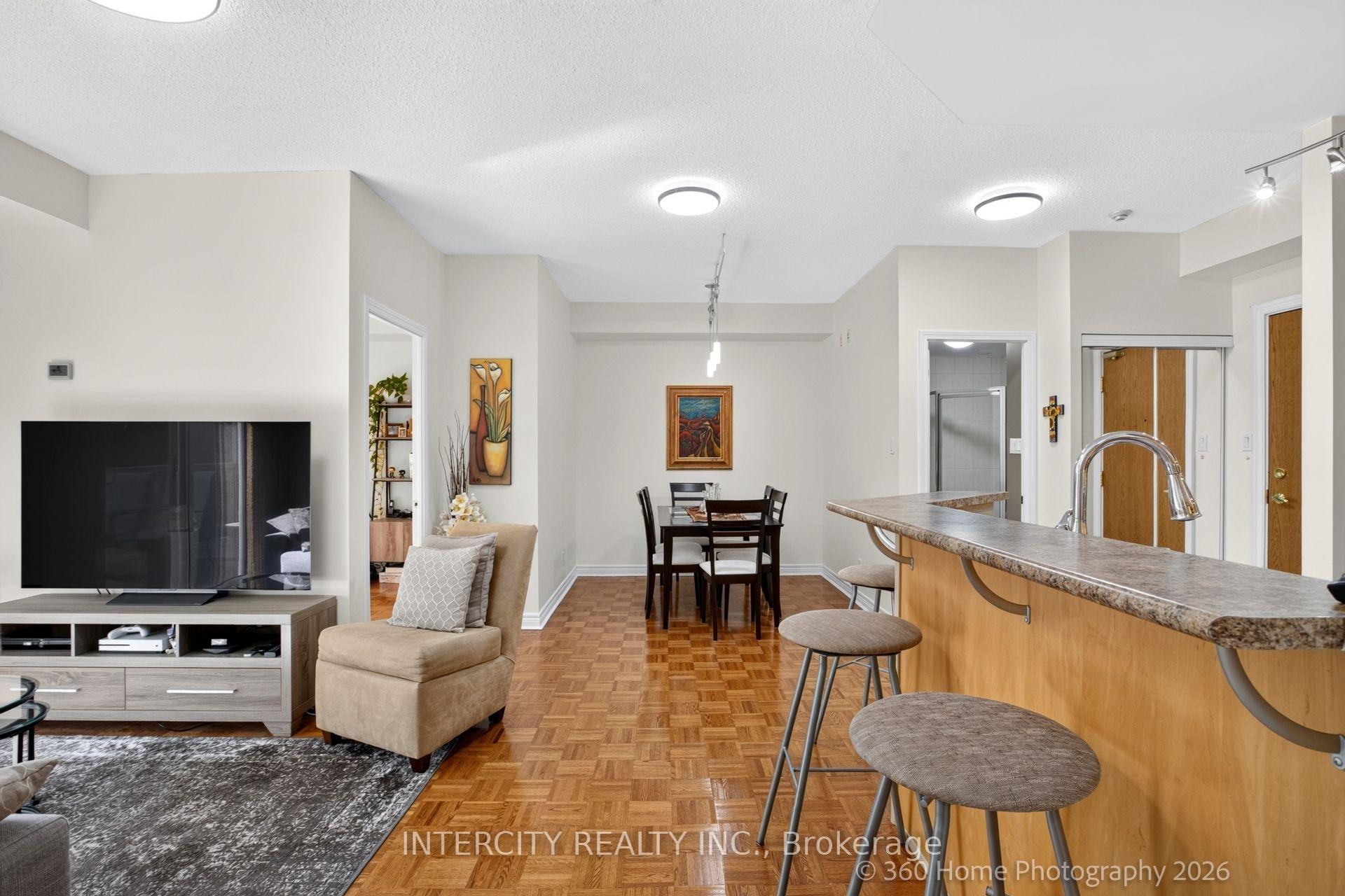 Photo 7 of Unit 304, 245 Pine Grove Road, Vaughan, Islington Woods — HOMEH