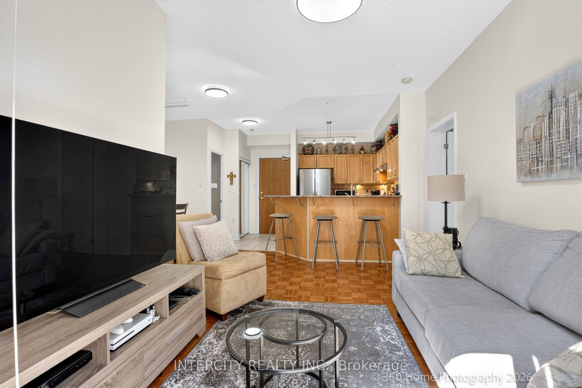 Photo 13 of Unit 304, 245 Pine Grove Road, Vaughan, Islington Woods — HOMEH