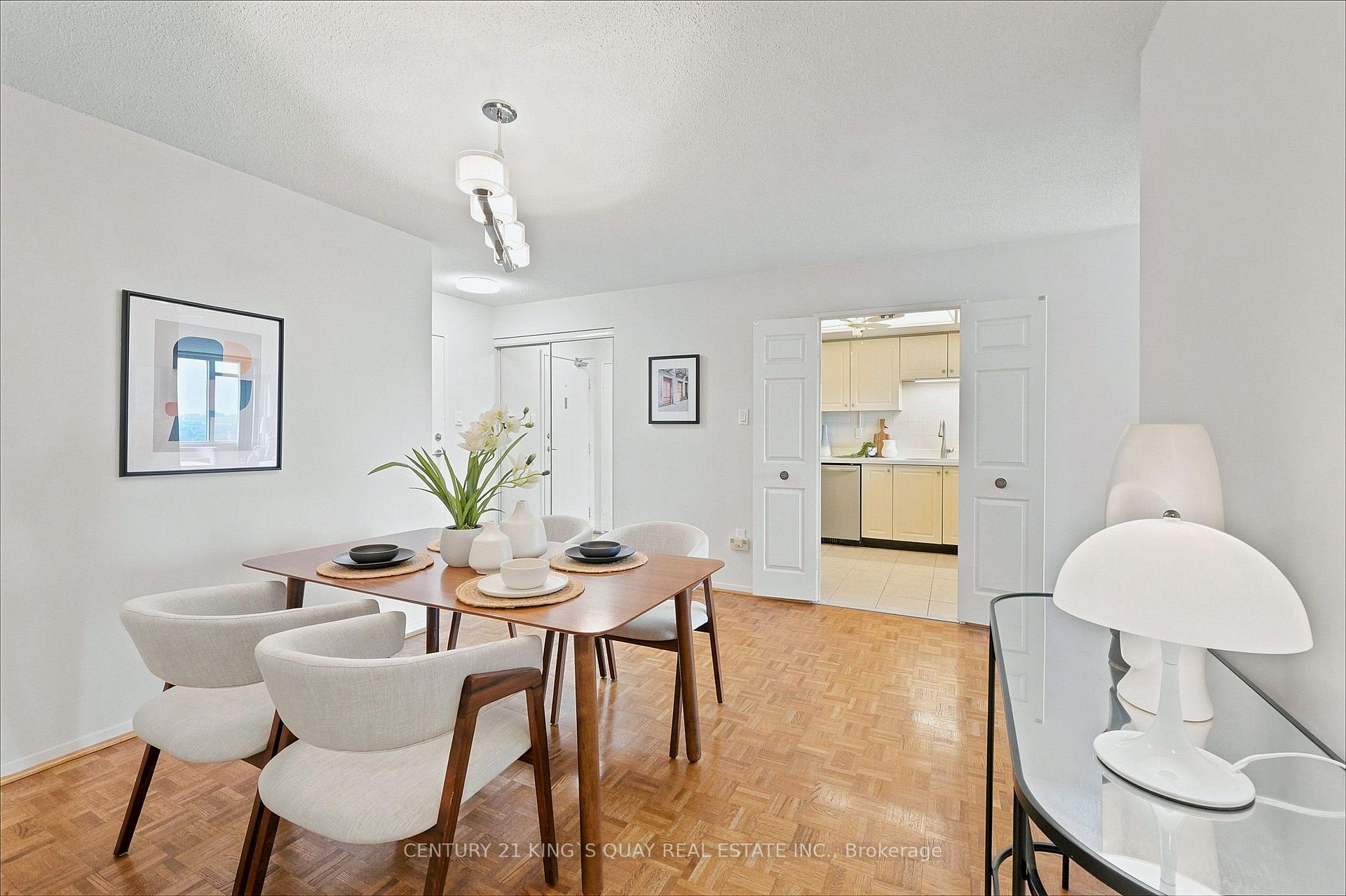 Photo 5 of Unit 1908, 55 Skymark Drive, North York, Hillcrest Village — HOMEH
