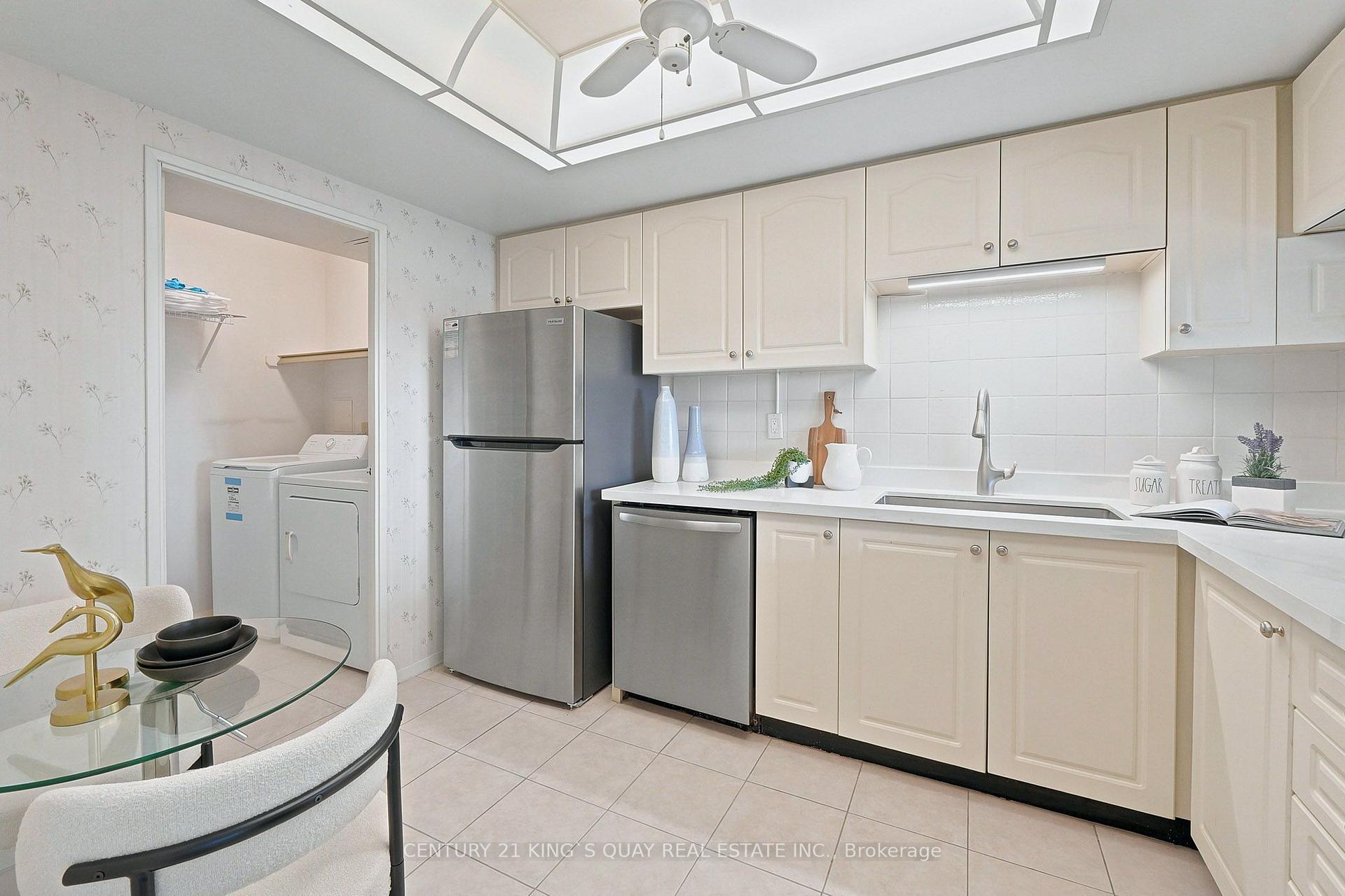 Photo 9 of Unit 1908, 55 Skymark Drive, North York, Hillcrest Village — HOMEH