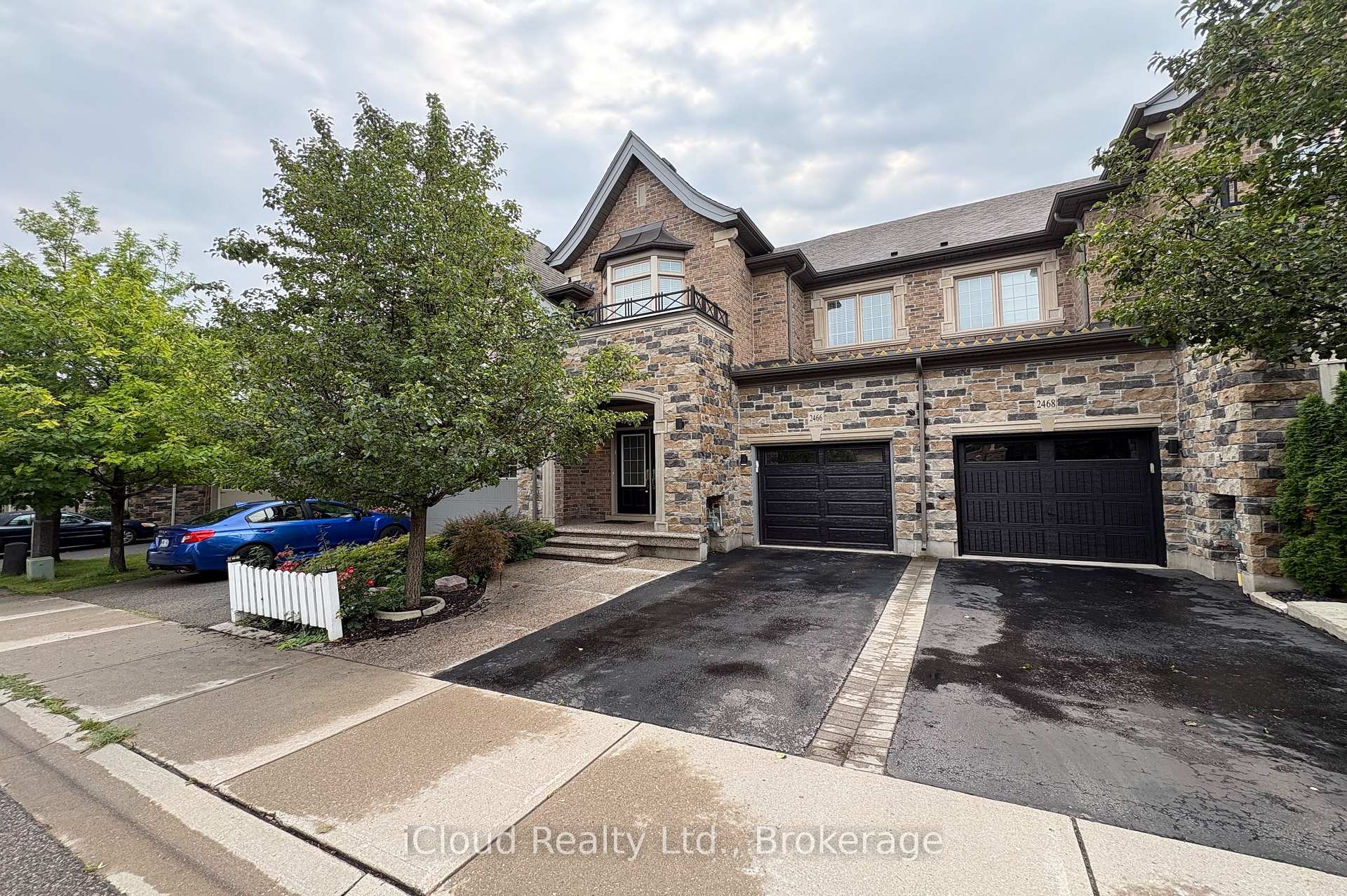Photo 1 of 2466 Village Common, Oakville, Bronte Creek — HOMEH