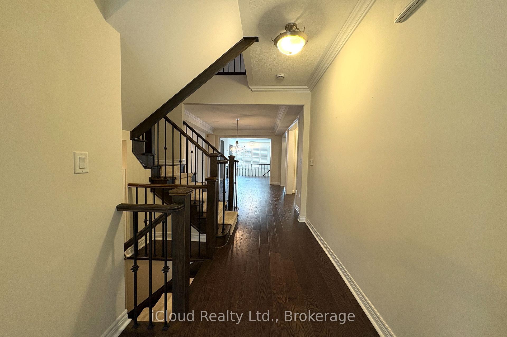 Photo 5 of 2466 Village Common, Oakville, Bronte Creek — HOMEH