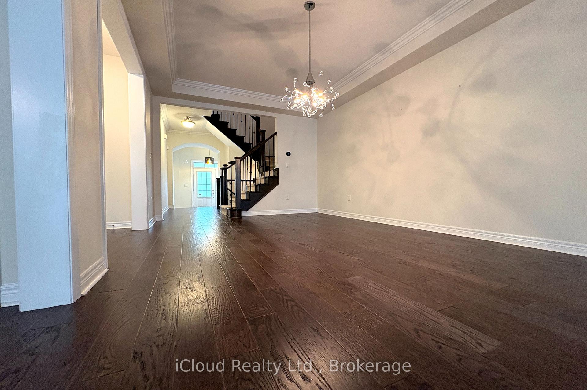 Photo 7 of 2466 Village Common, Oakville, Bronte Creek — HOMEH