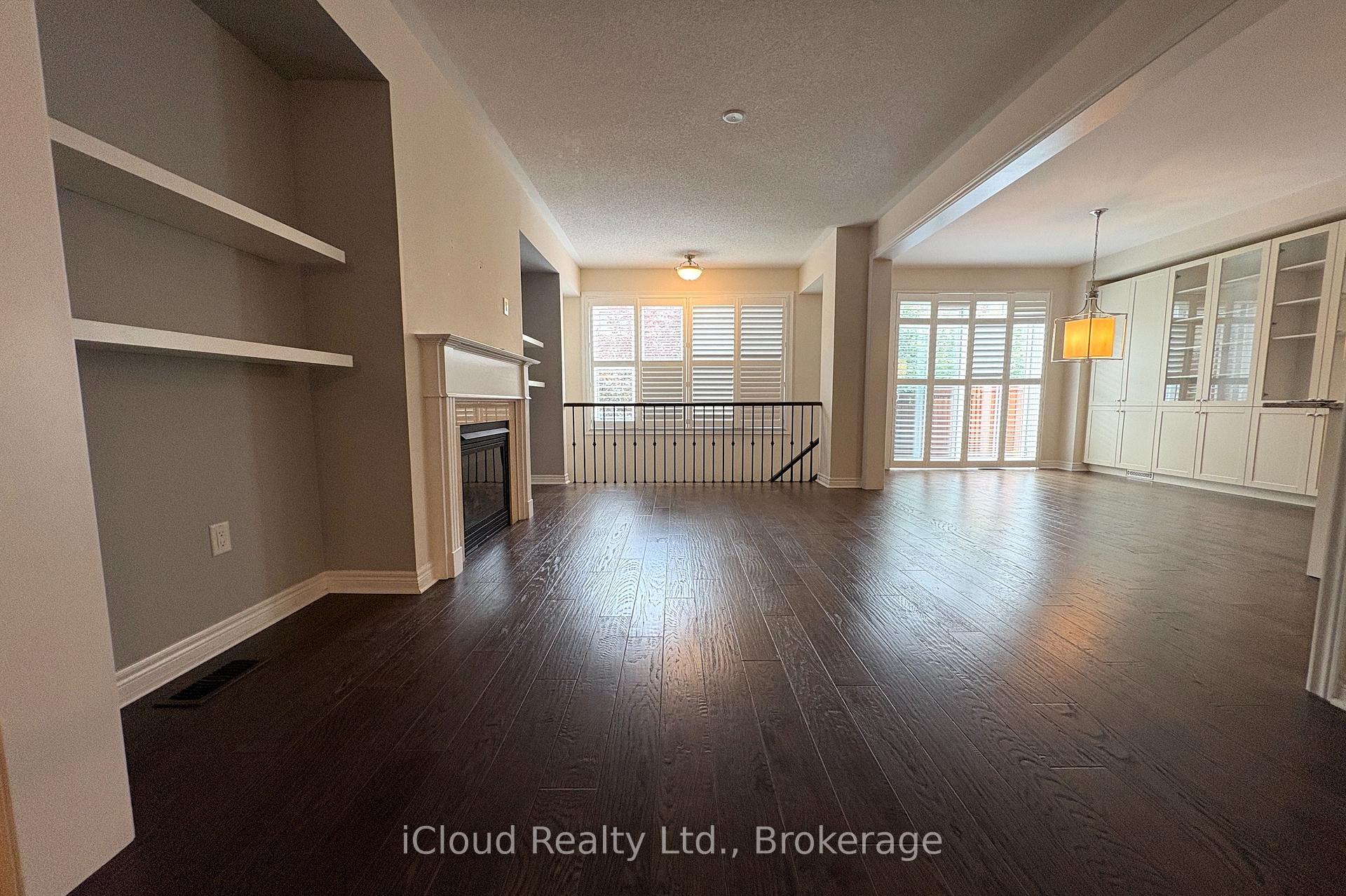 Photo 8 of 2466 Village Common, Oakville, Bronte Creek — HOMEH