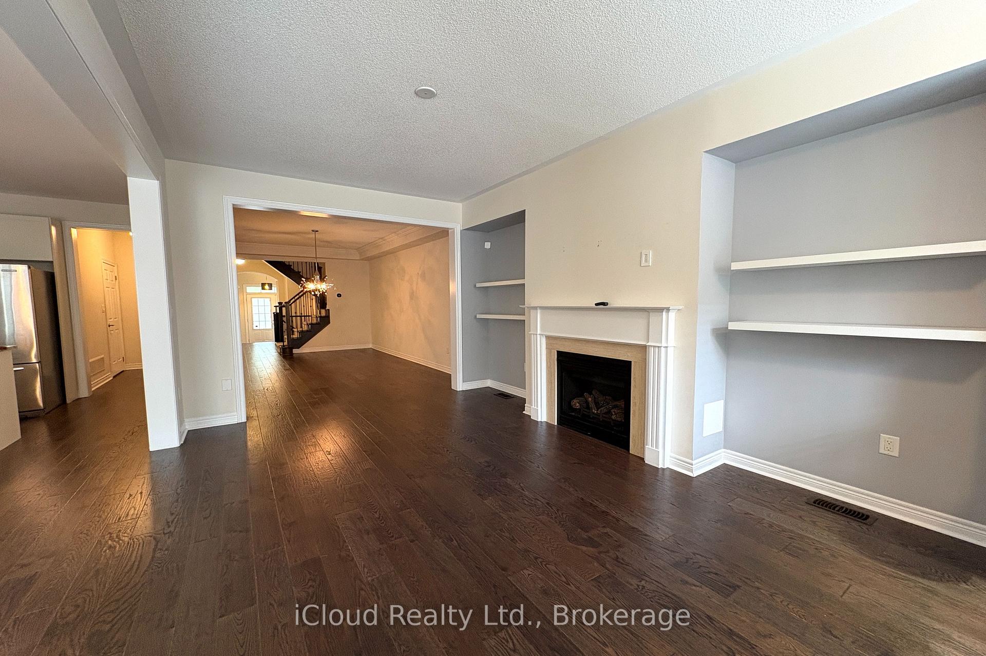 Photo 11 of 2466 Village Common, Oakville, Bronte Creek — HOMEH