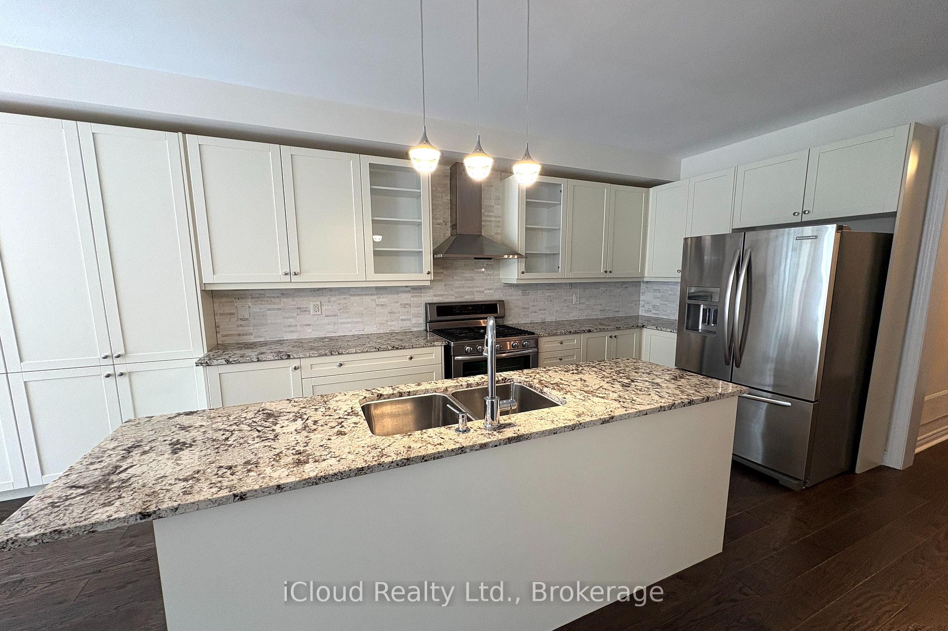 Photo 12 of 2466 Village Common, Oakville, Bronte Creek — HOMEH