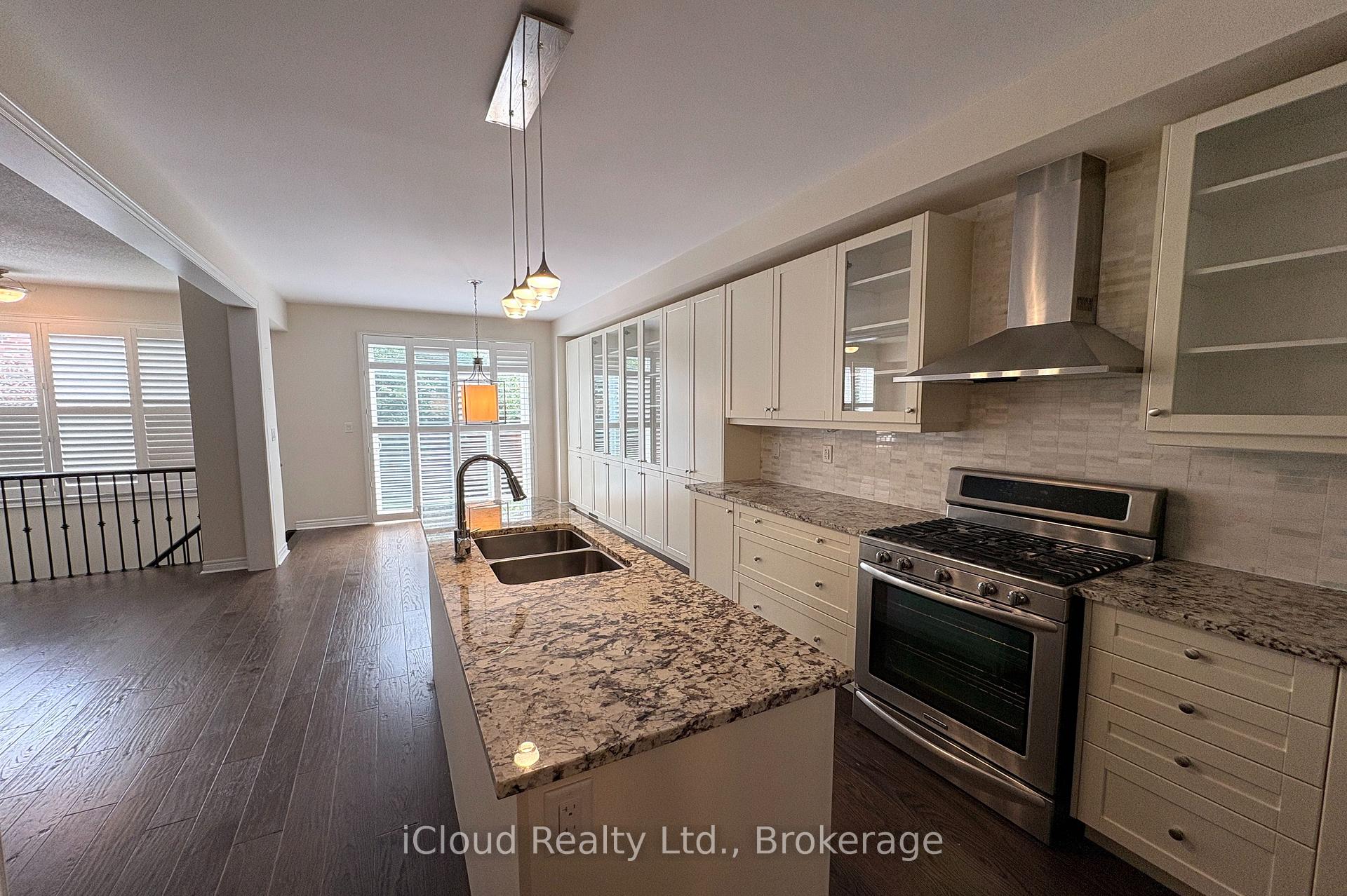 Photo 13 of 2466 Village Common, Oakville, Bronte Creek — HOMEH