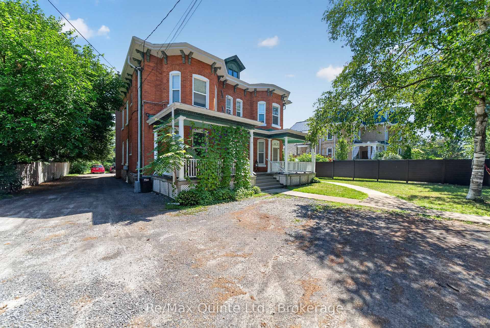 Photo 4 of 205 Charles Street, Belleville, Belleville Ward — HOMEH