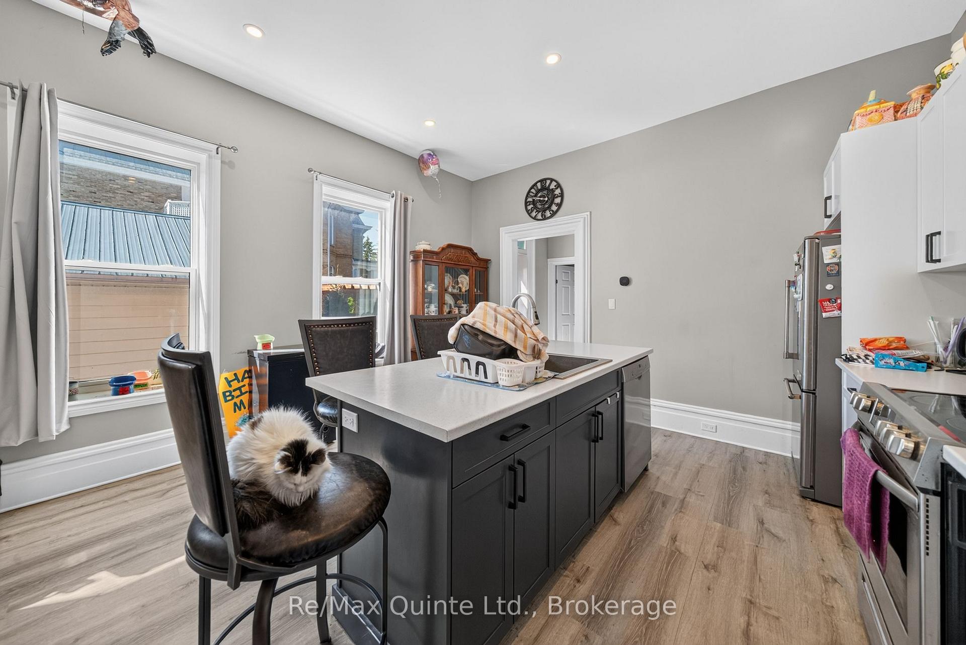 Photo 23 of 205 Charles Street, Belleville, Belleville Ward — HOMEH