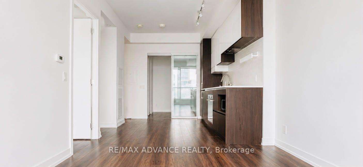 Photo 4 of Unit 2008, 5 Buttermill Avenue, Vaughan, Vaughan Corporate Centre — HOMEH