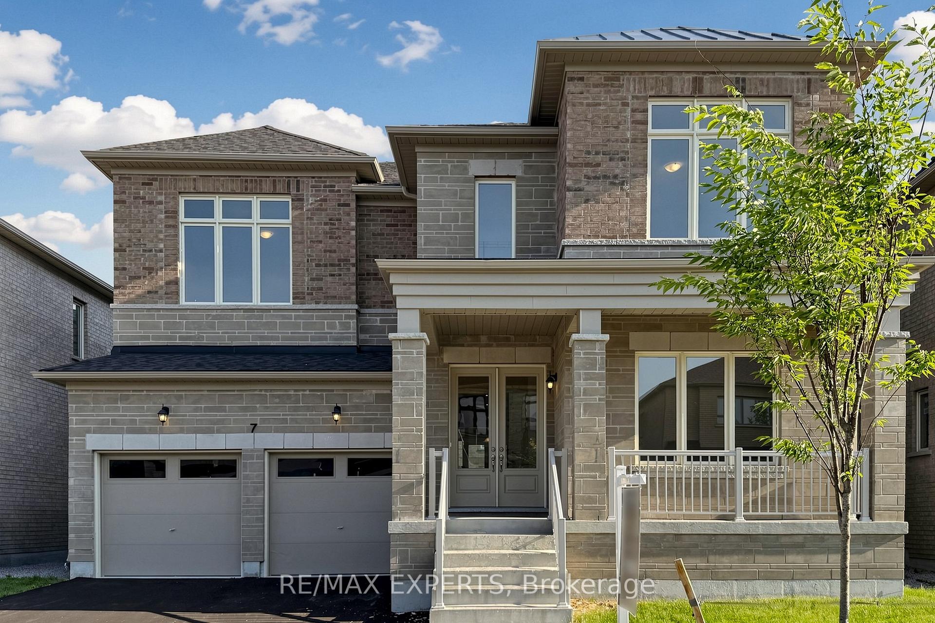 Photo 2 of 7 Lorraine Hand Crescent, Georgina, Keswick South — HOMEH