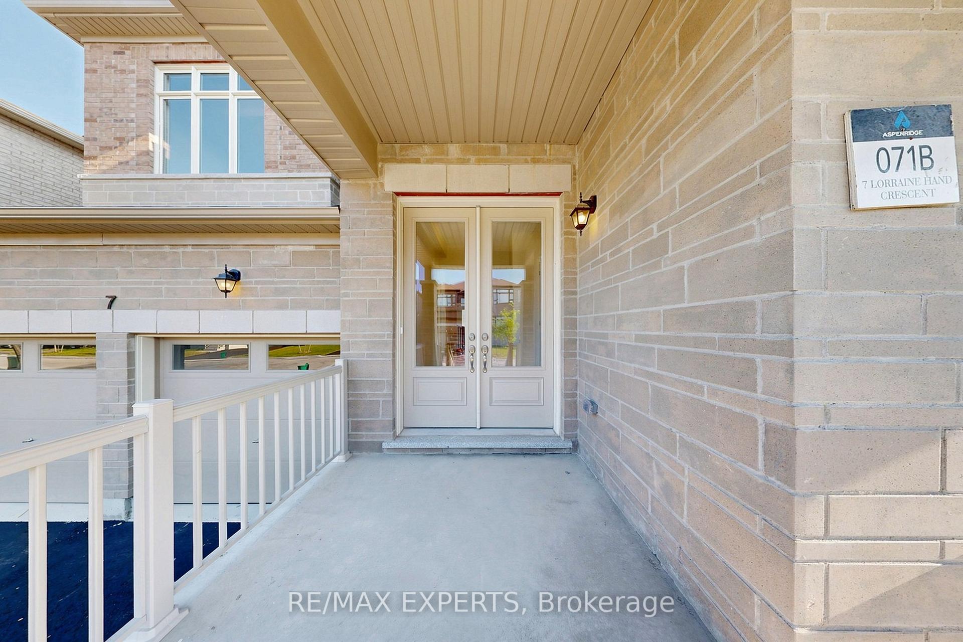 Photo 4 of 7 Lorraine Hand Crescent, Georgina, Keswick South — HOMEH