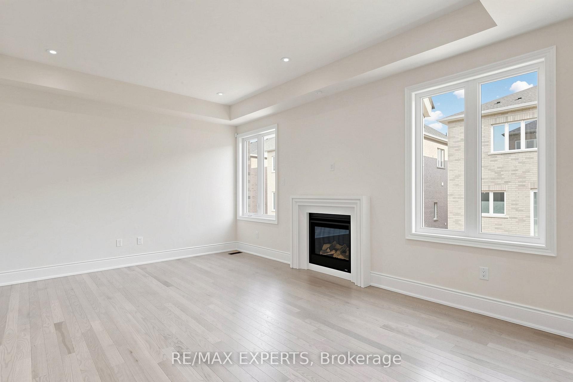 Photo 7 of 7 Lorraine Hand Crescent, Georgina, Keswick South — HOMEH