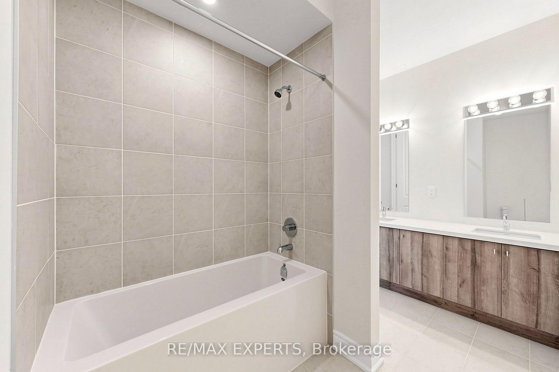 Photo 23 of 7 Lorraine Hand Crescent, Georgina, Keswick South — HOMEH