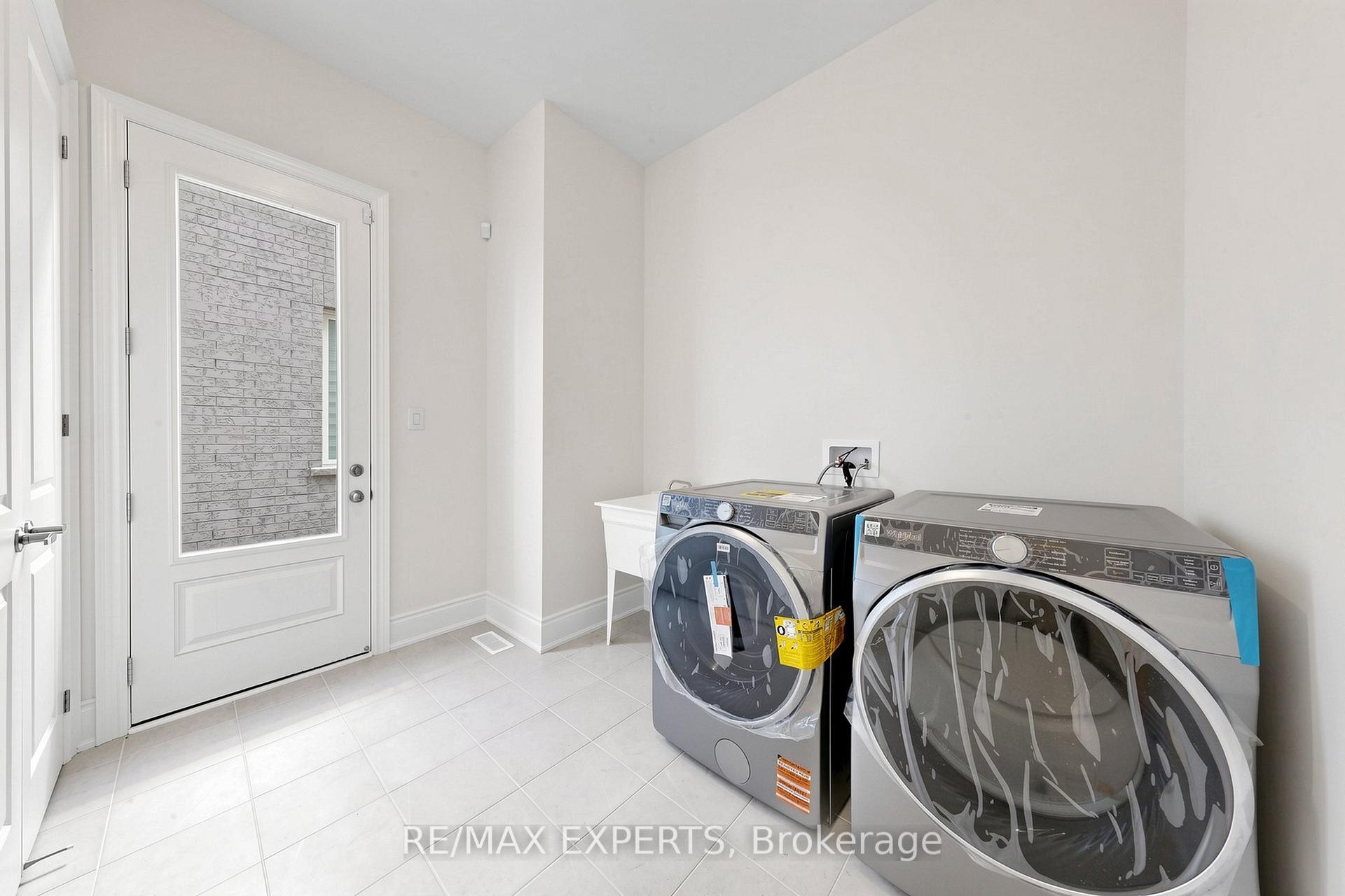 Photo 40 of 7 Lorraine Hand Crescent, Georgina, Keswick South — HOMEH