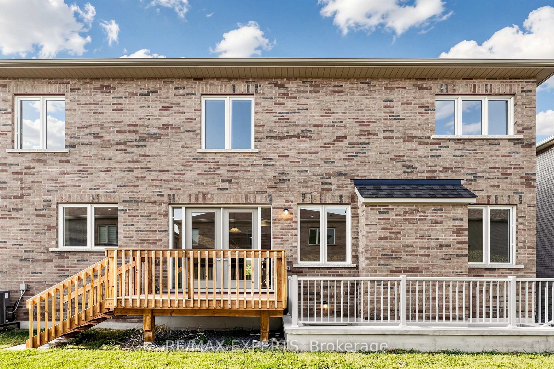 Photo 42 of 7 Lorraine Hand Crescent, Georgina, Keswick South — HOMEH
