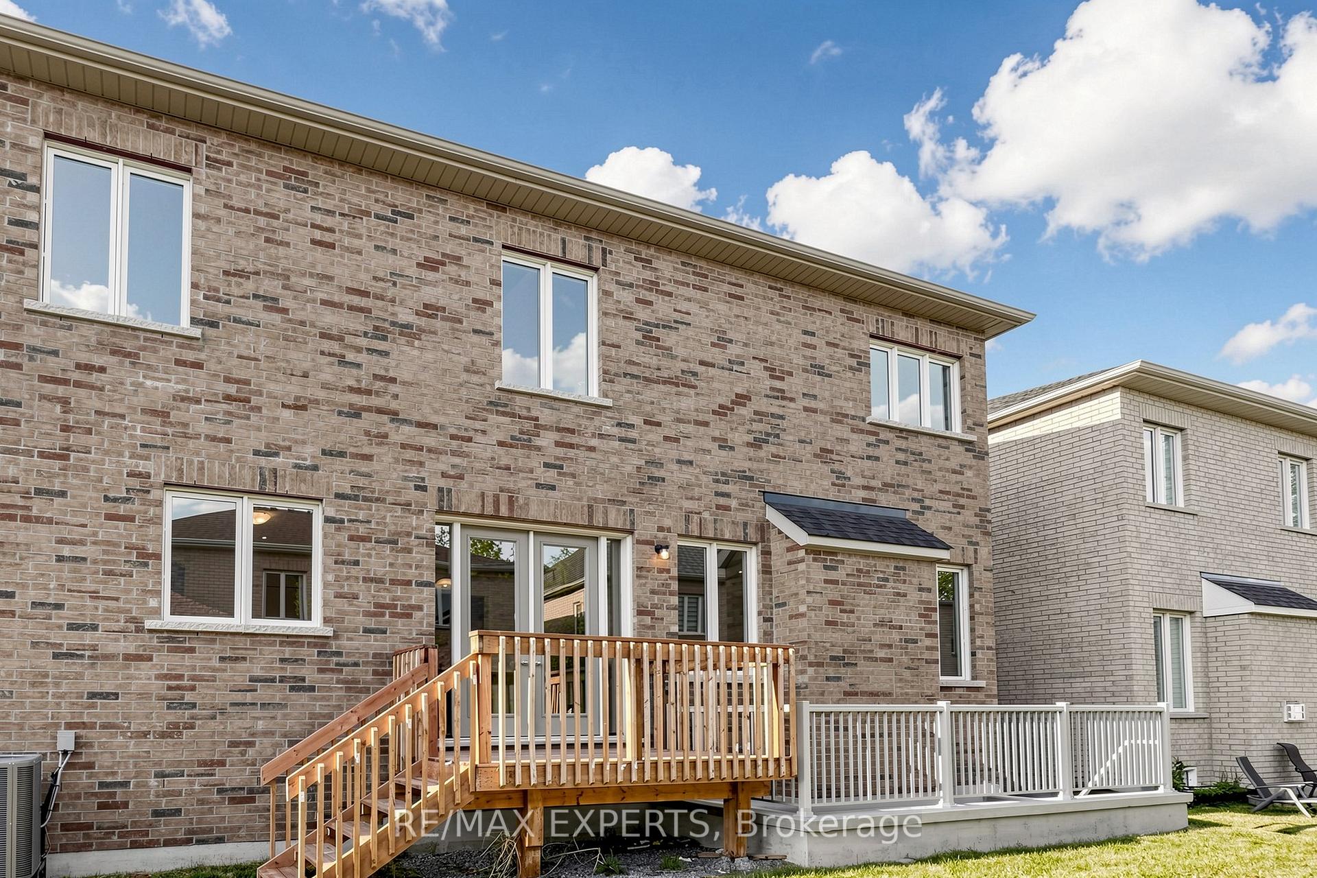 Photo 43 of 7 Lorraine Hand Crescent, Georgina, Keswick South — HOMEH