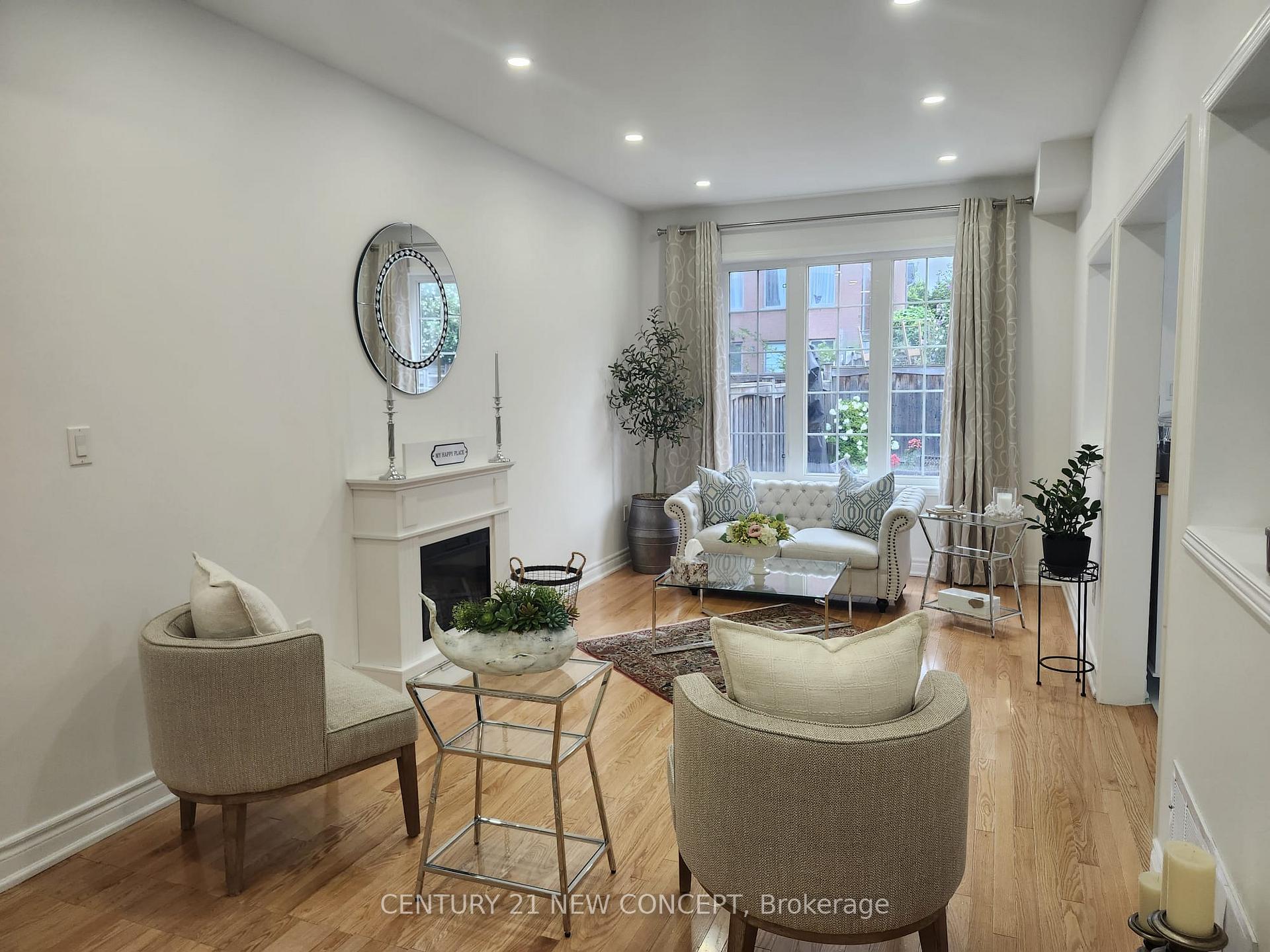 Photo 4 of 101 Big Hill Crescent, Vaughan, Patterson — HOMEH